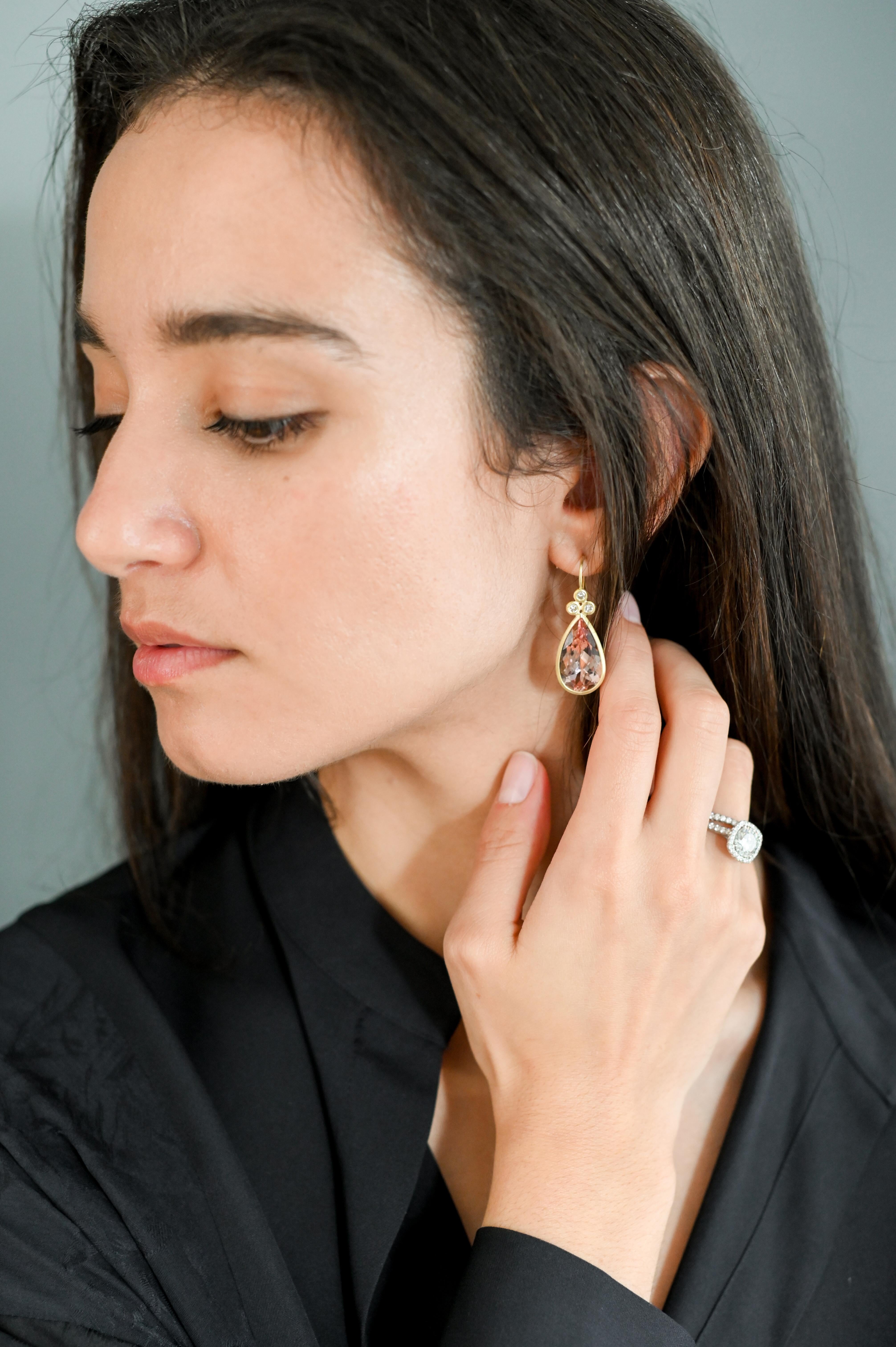 Contemporary Faye Kim 18 Karat Gold Morganite and Diamond Earrings