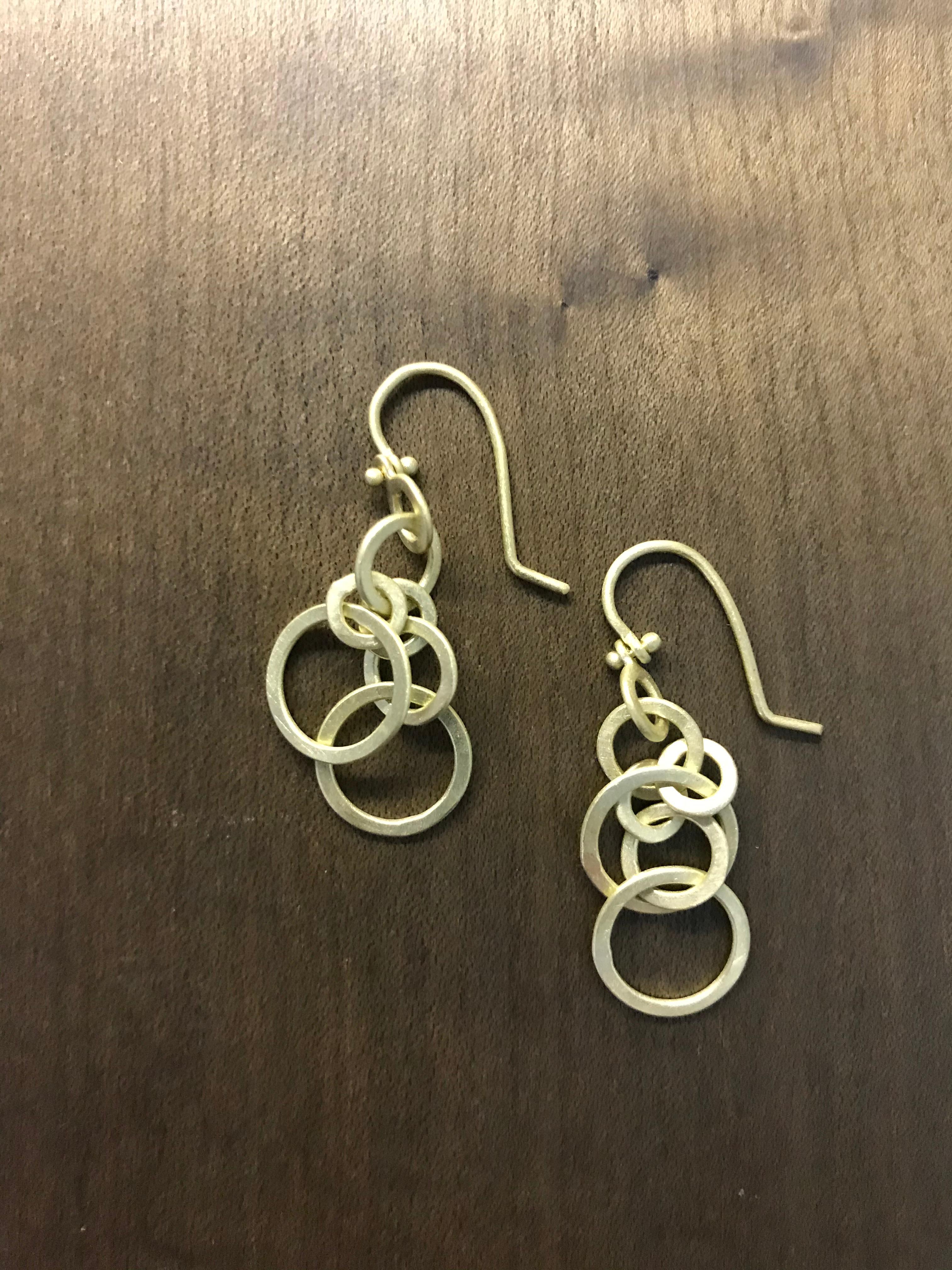 Faye Kim 18 Karat Gold Multi Planished Loop Earrings, Small In New Condition For Sale In Westport, CT