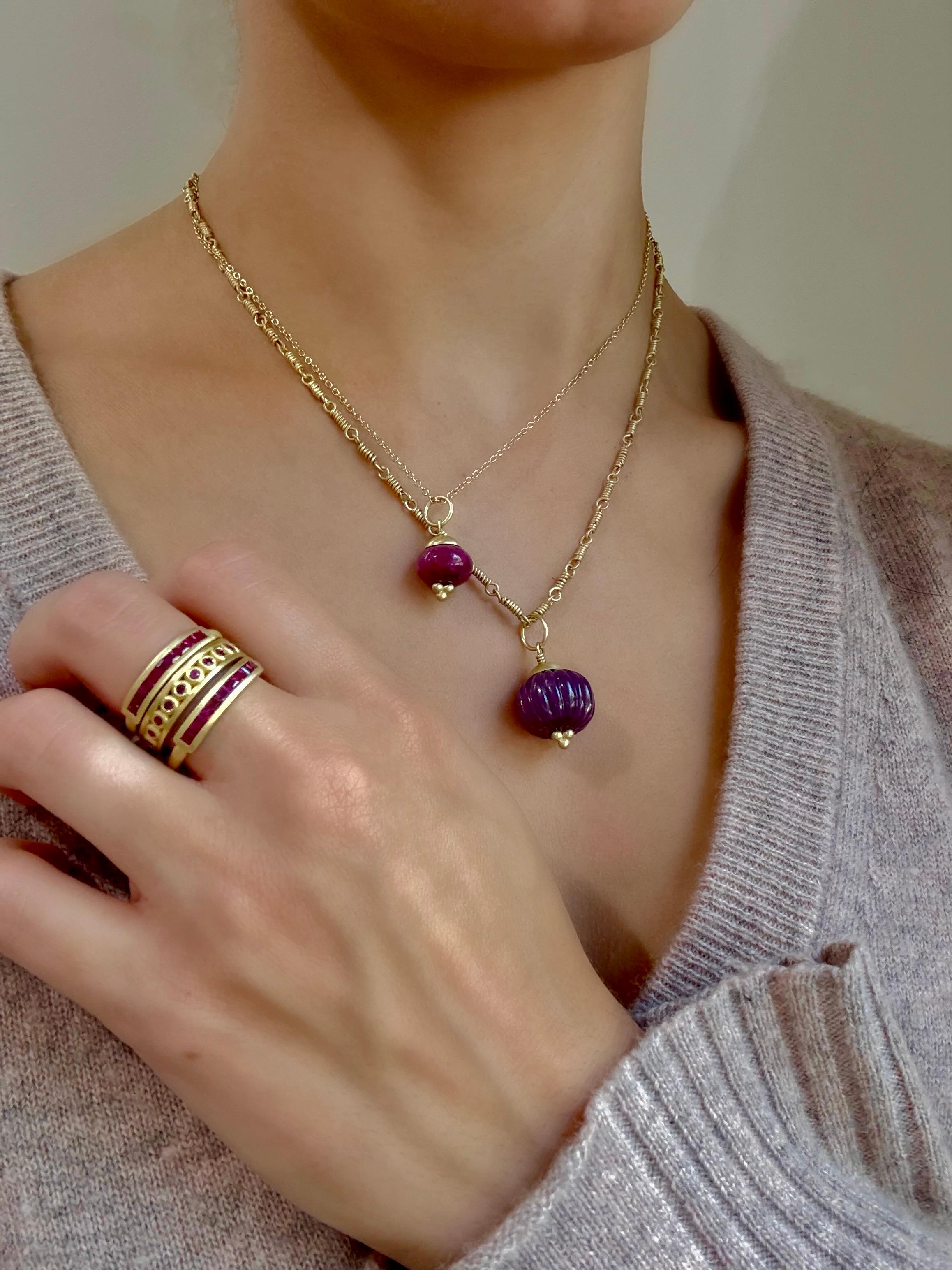 Faye Kim 18 Karat Gold Natural Ruby Bead Pendant In New Condition For Sale In Darien, CT