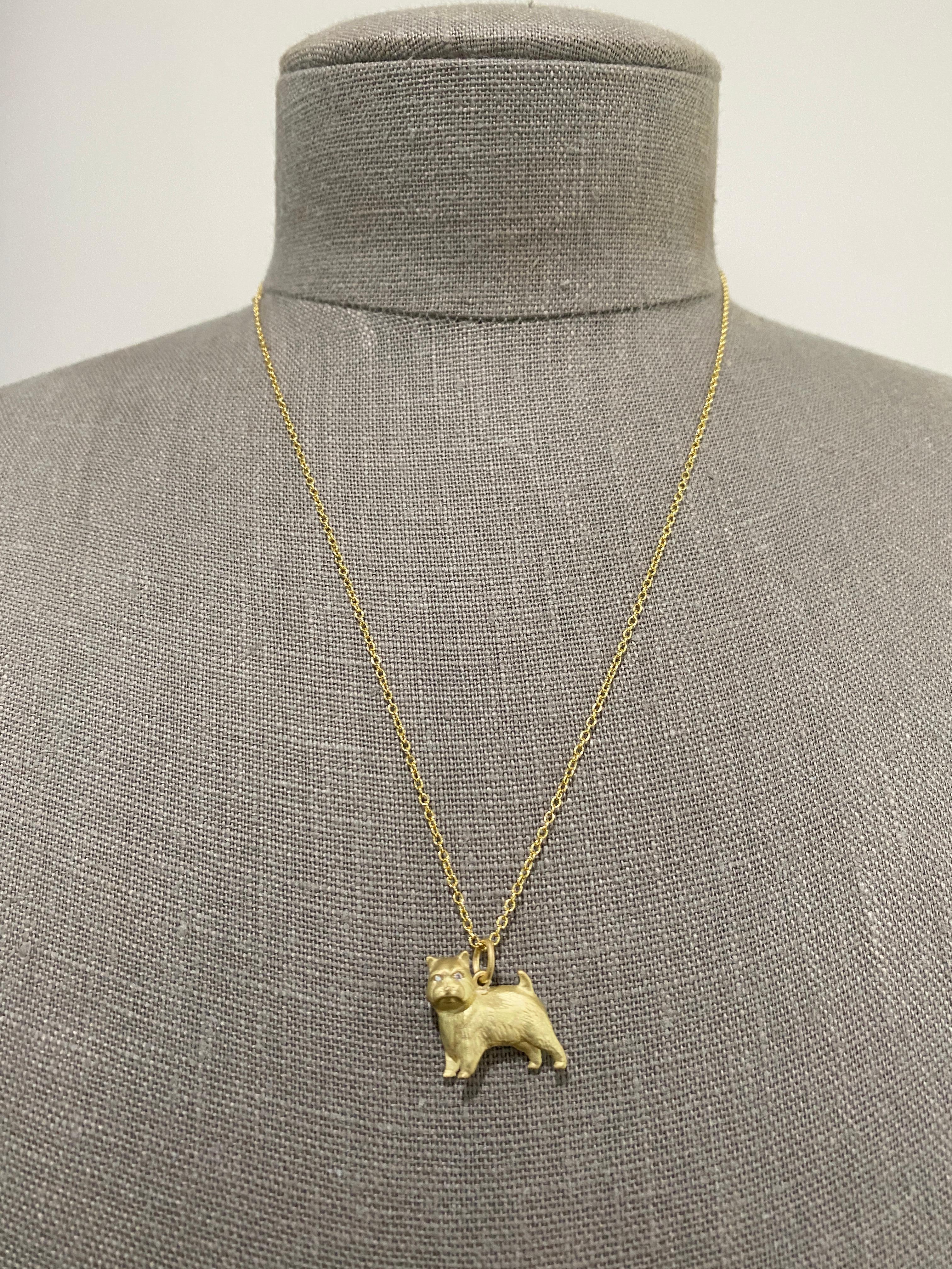 Faye Kim 18 Karat Gold Norwich Terrier Charm with Diamond Eyes In New Condition For Sale In Westport, CT