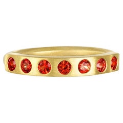 Bar-Ring aus 18 Karat Gold mit orangefarbenem Saphir brüniert von Faye Kim