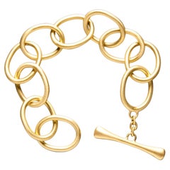 Faye Kim 18 Karat Gold Oval Link Toggle Bracelet