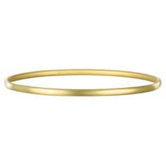 Faye Kim 18 Karat Gold Oval Wire Bangle Bracelet - 3mm