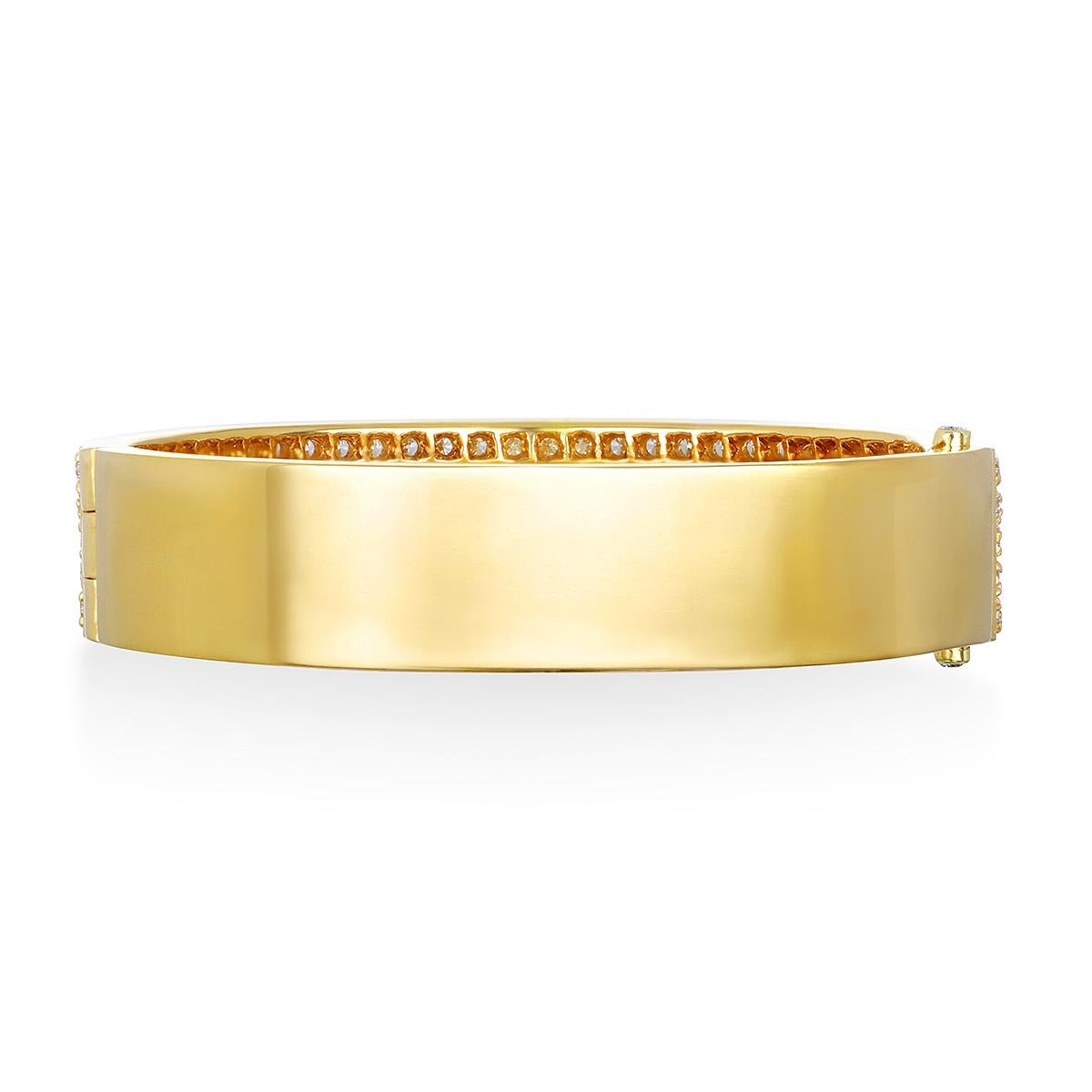 Contemporary Faye Kim 18 Karat Gold Pave Diamond Hinged Bracelet For Sale