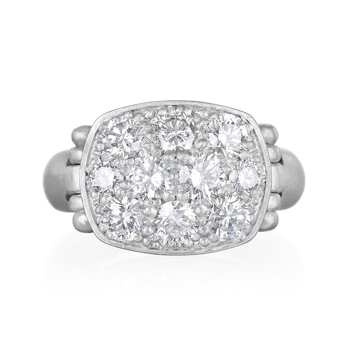 Women's or Men's Faye Kim 18 Karat Gold Pave Diamond Hinged Chiclet Ring For Sale