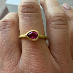 Faye Kim 18 Karat Gold Pear-Shaped Hot Pink Tourmaline Single Stone Bezel Ring