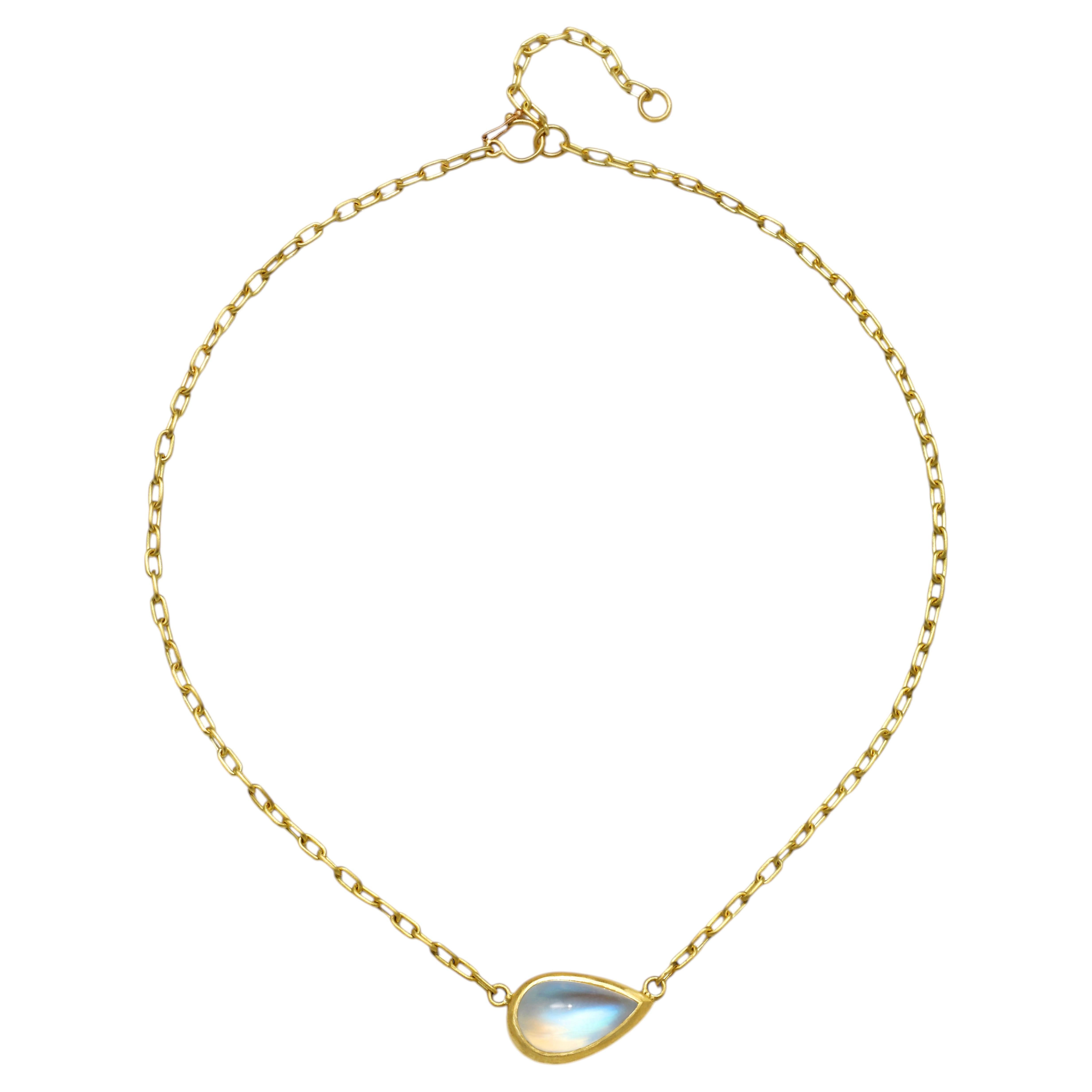 Faye Kim 18 Karat Gold Pear Shaped Moonstone Necklace - 13.44 Carats For Sale
