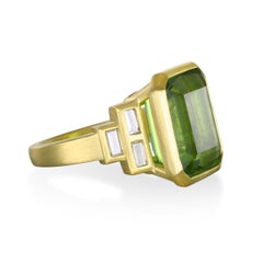 Faye Kim 18 Karat Gold Peridot and Diamond Ring