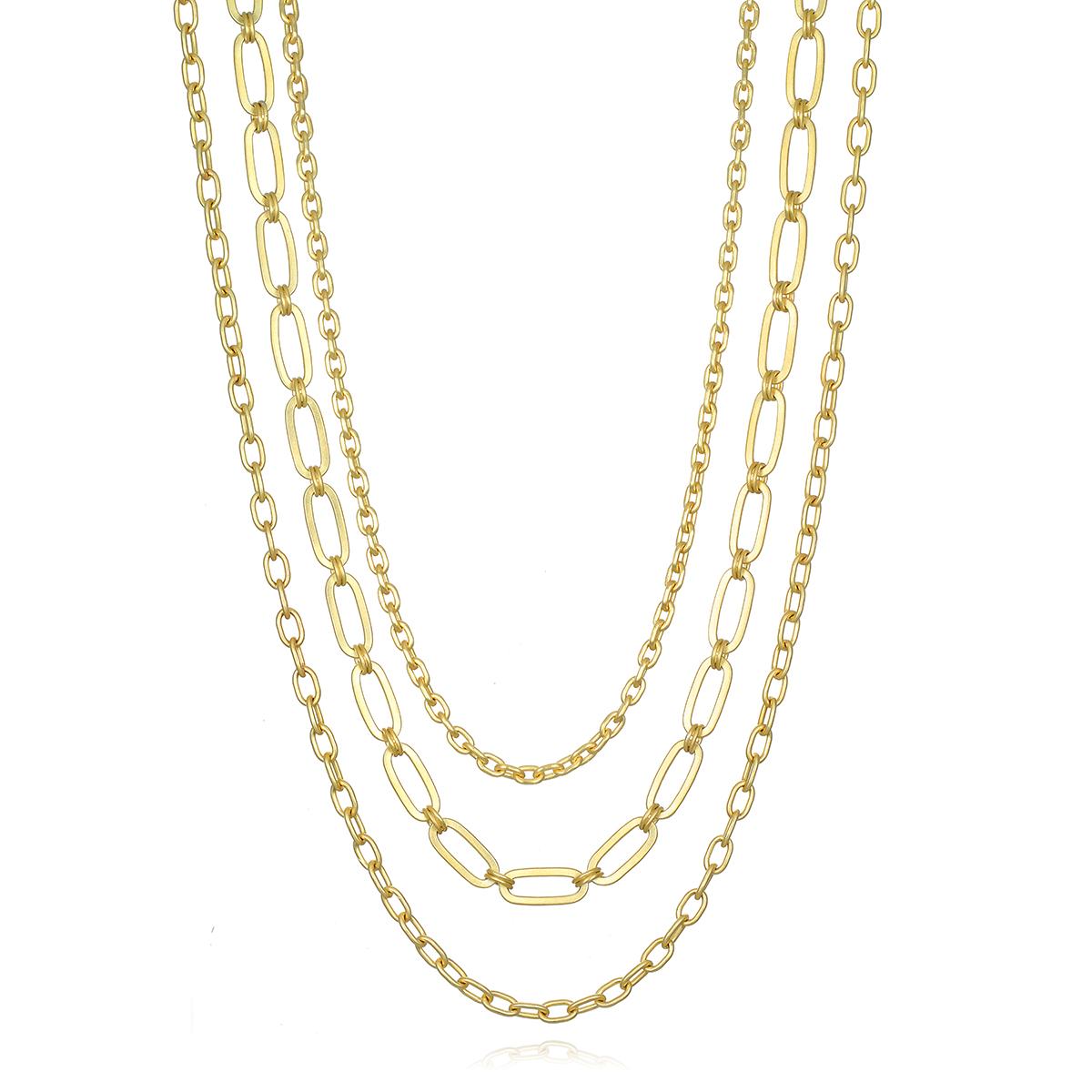 La chaîne à maillons à double trombone rond en or 18 carats planifié de Faye Kim, fabriquée à la main dans son or vert mat signature, incarne l'élégance discrète et la polyvalence. Cette pièce de déclaration peut être portée seule, superposée à