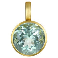 Pendentif Faye Kim en or 18 carats, avec béryl vert taille portugaise de 44 carats