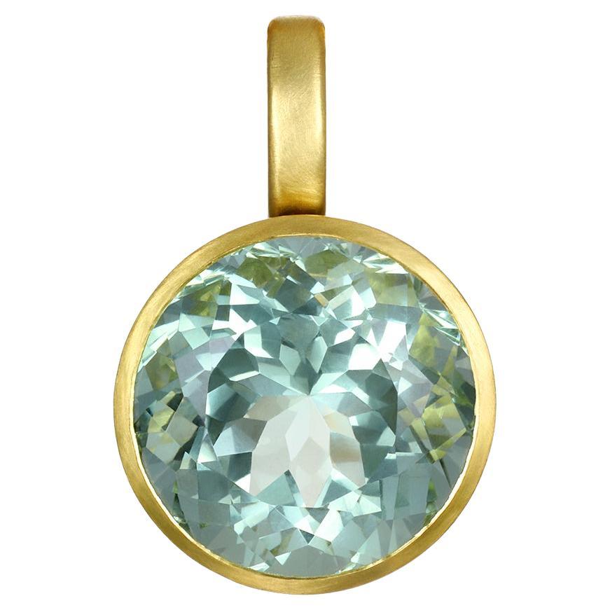 Faye Kim 18 Karat Gold Portuguese Cut Green Beryl Pendant For Sale