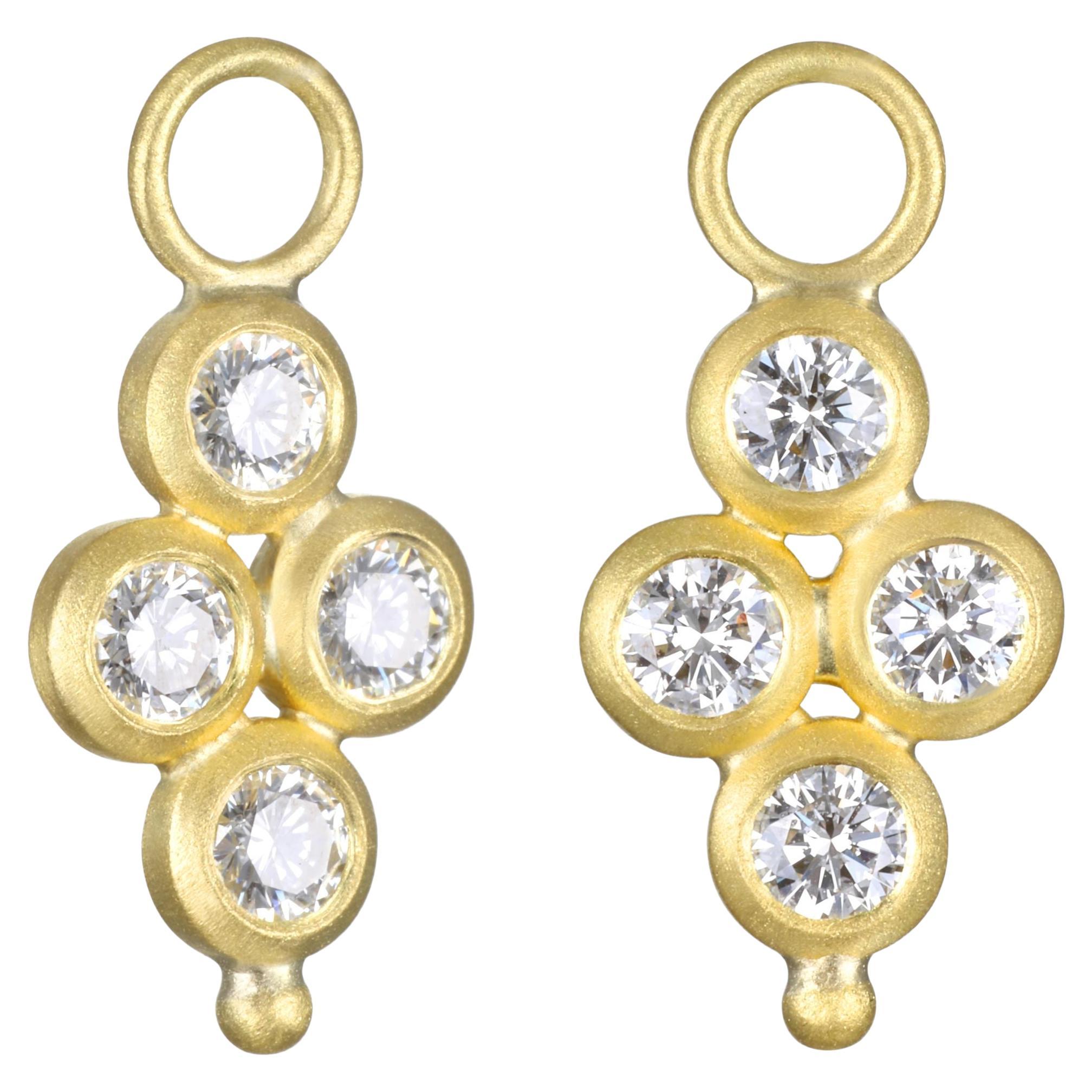 Faye Kim Gotas de bisel con cuatro diamantes redondos talla brillante en oro de 18 quilates en venta