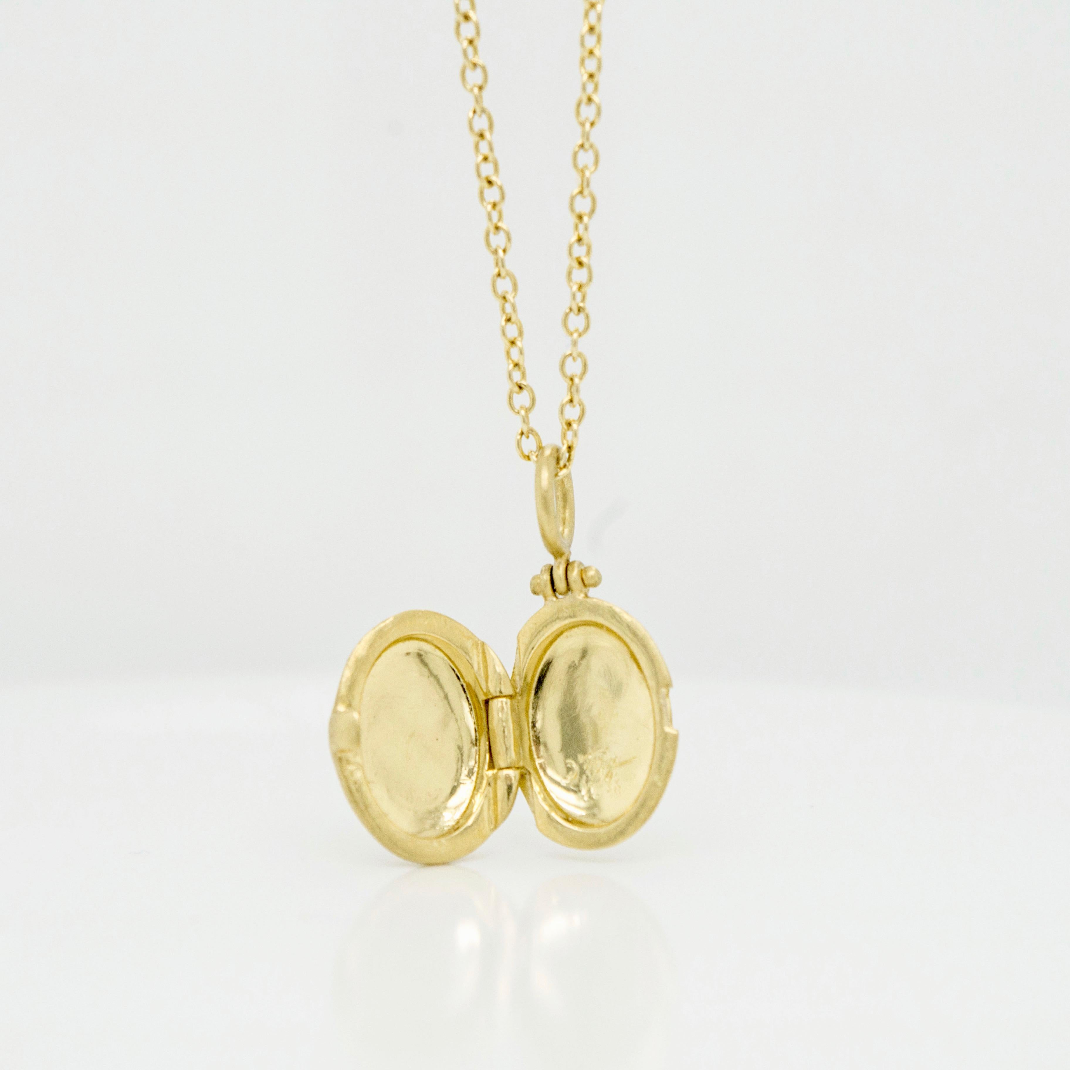 Contemporaneo Faye Kim, medaglione rotondo piccolo in oro 18 kt. in vendita