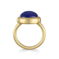 Faye Kim 18 Karat Gold Tanzanite Cabochon Ring - 10.97 Cts