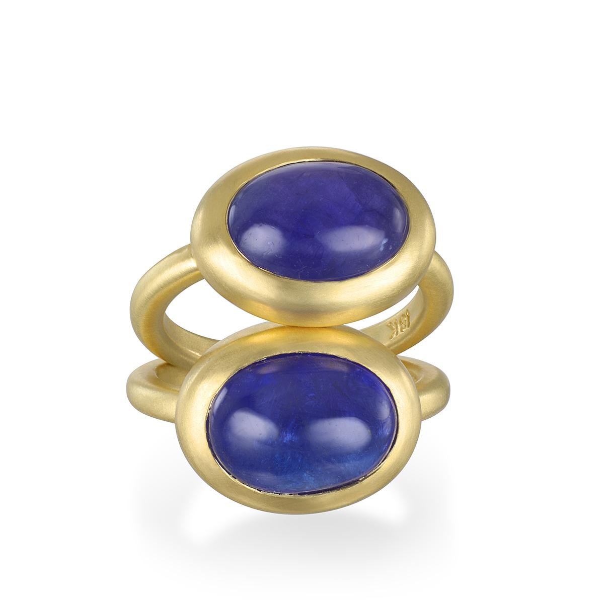 Faye Kim 18 Karat Gold Tanzanite Cabochon Ring - 10.97 Cts For Sale 1