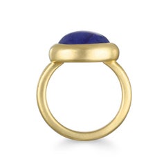 Faye Kim 18 Karat Gold Tanzanite Cabochon Ring - 8.21 Cts