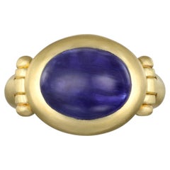 Faye Kim 18 Karat Gold Tanzanite Cabochon Bezel Hinged Ring, 8 Cts