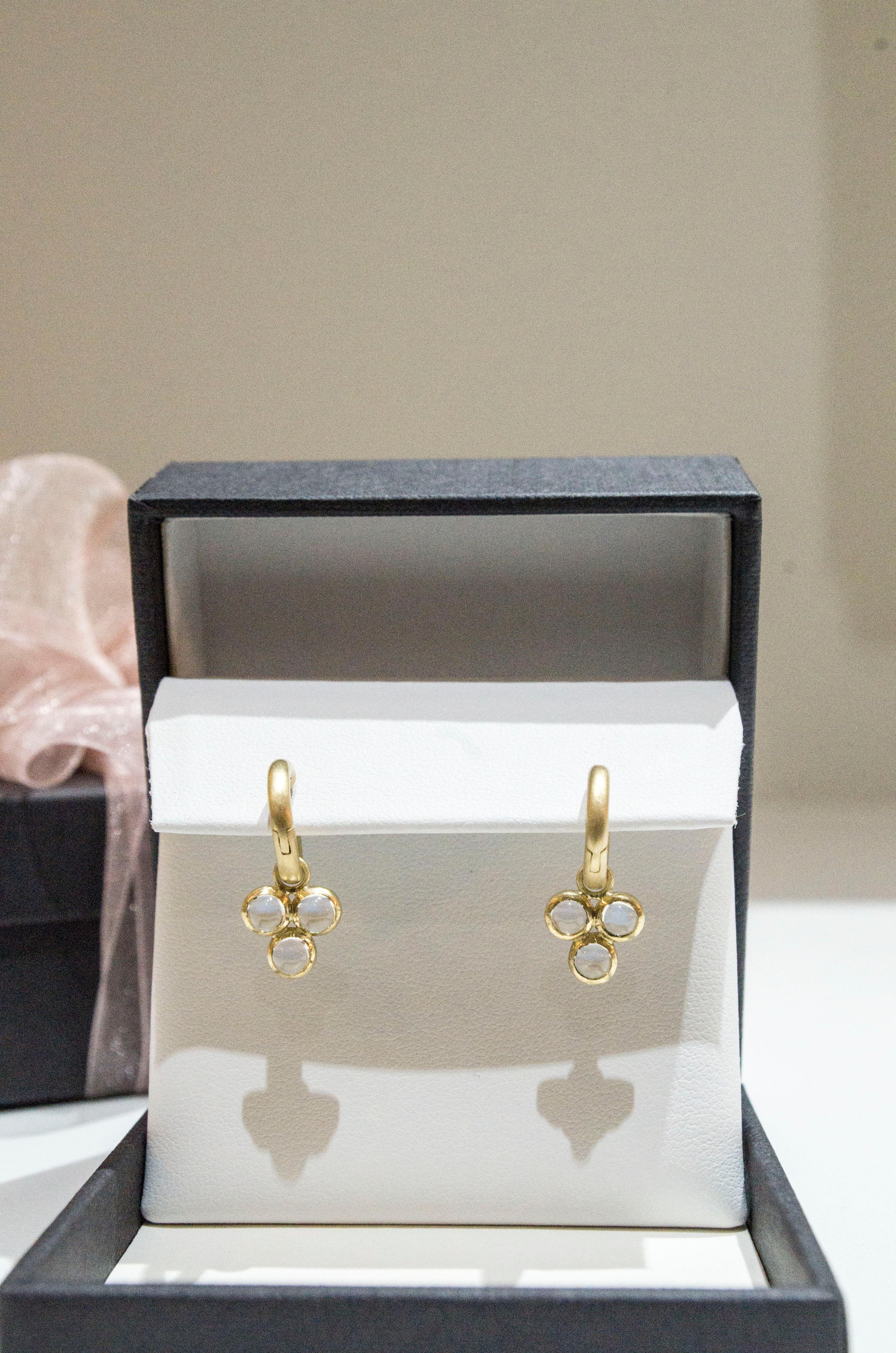Contemporary Faye Kim 18 Karat Gold Triple Blue Ceylon Moonstone Drops For Sale