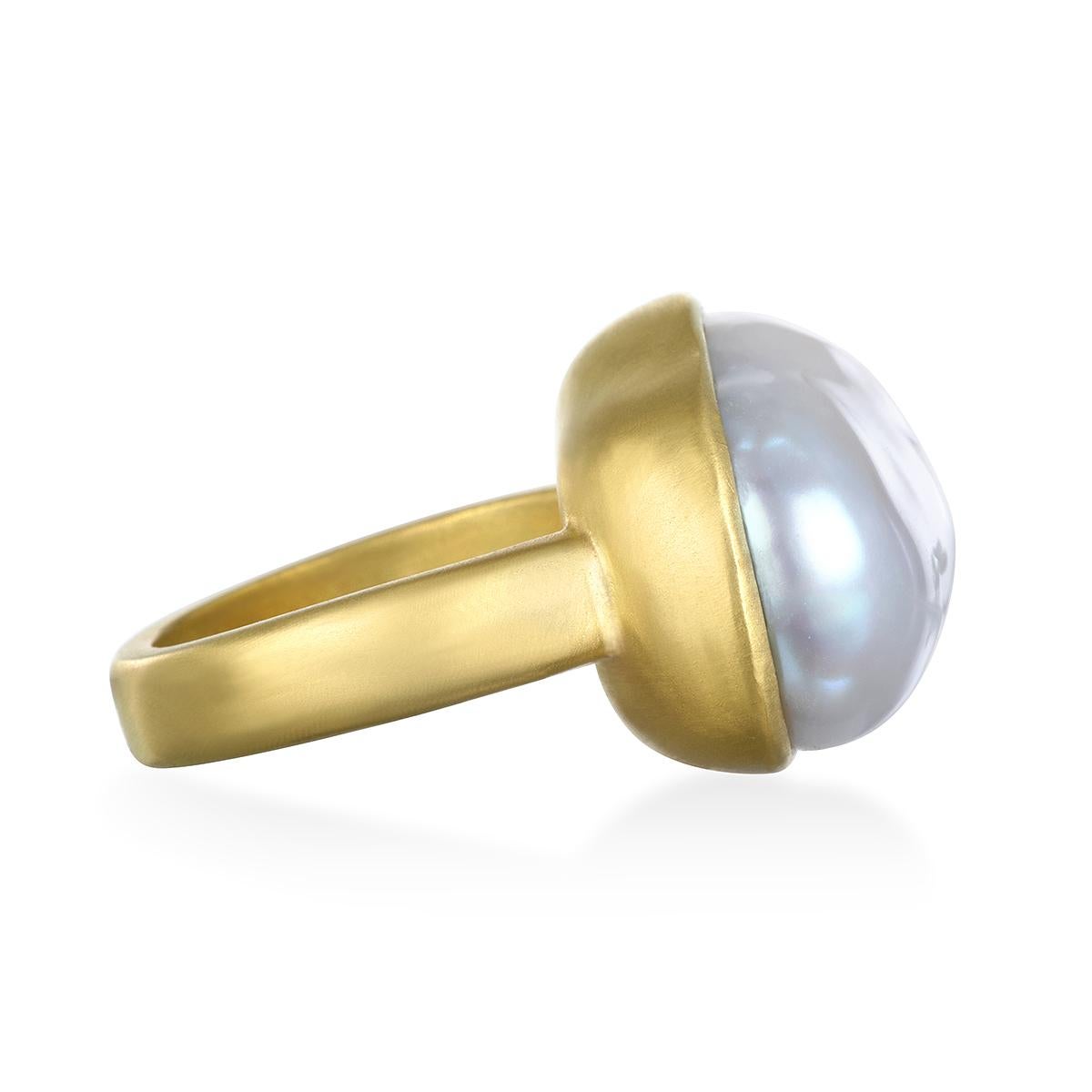 Contemporary Faye Kim 18 Karat Gold White Baroque Freshwater Pearl Ring For Sale