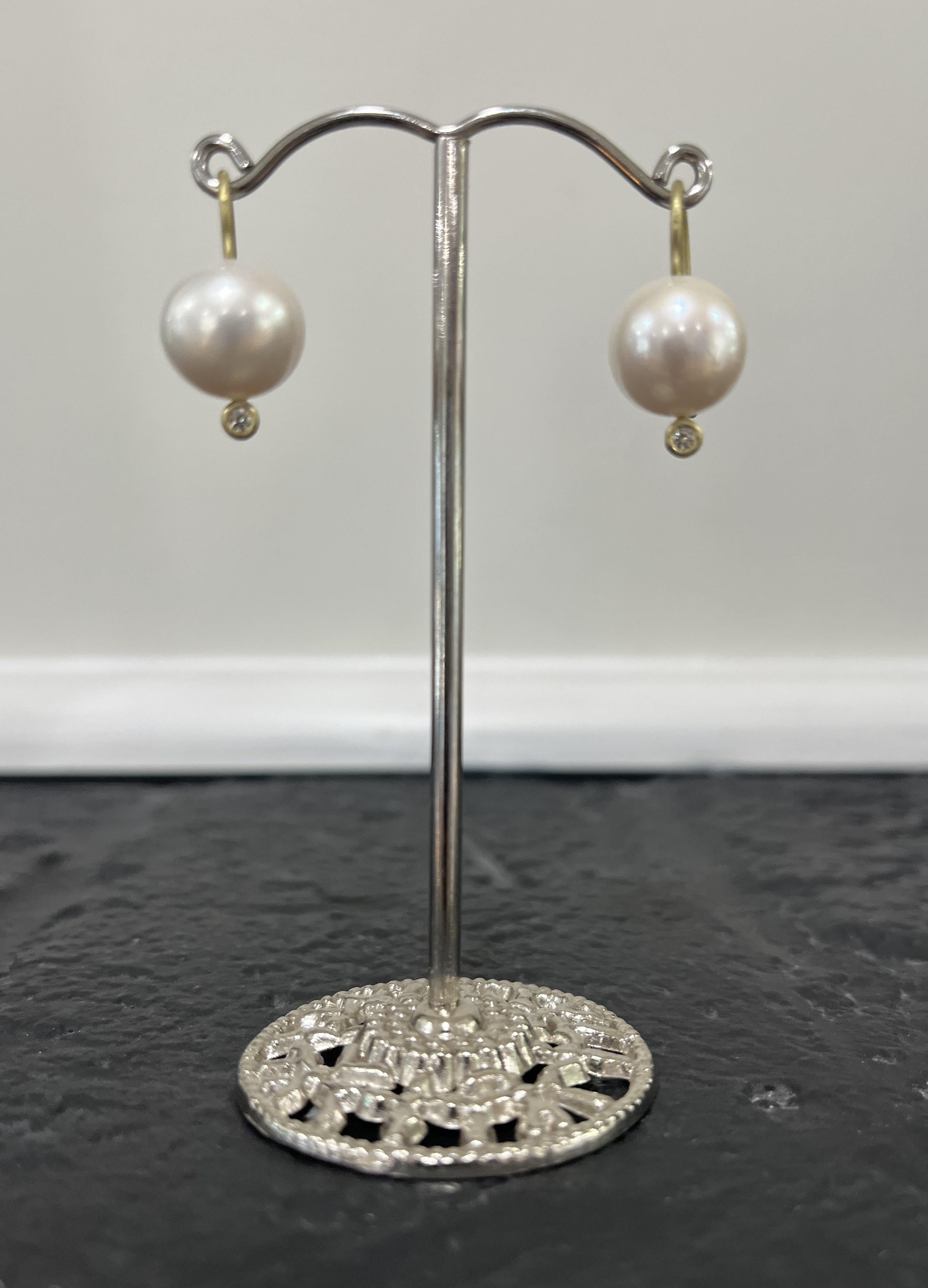 Faye Kim 18 Karat Gold White Freshwater Pearl Drop Earrings with Diamond Accent In New Condition In Darien, CT