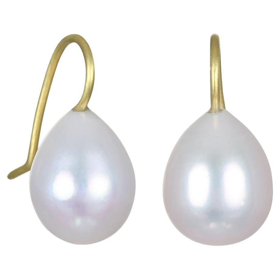 Faye Kim 18 Karat Gold White Freshwater Pearl Drops - 13.5mm For Sale