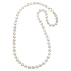 A Kim Collier de perles d'eau douce blanches en or 18 carats, longueur 36", États-Unis