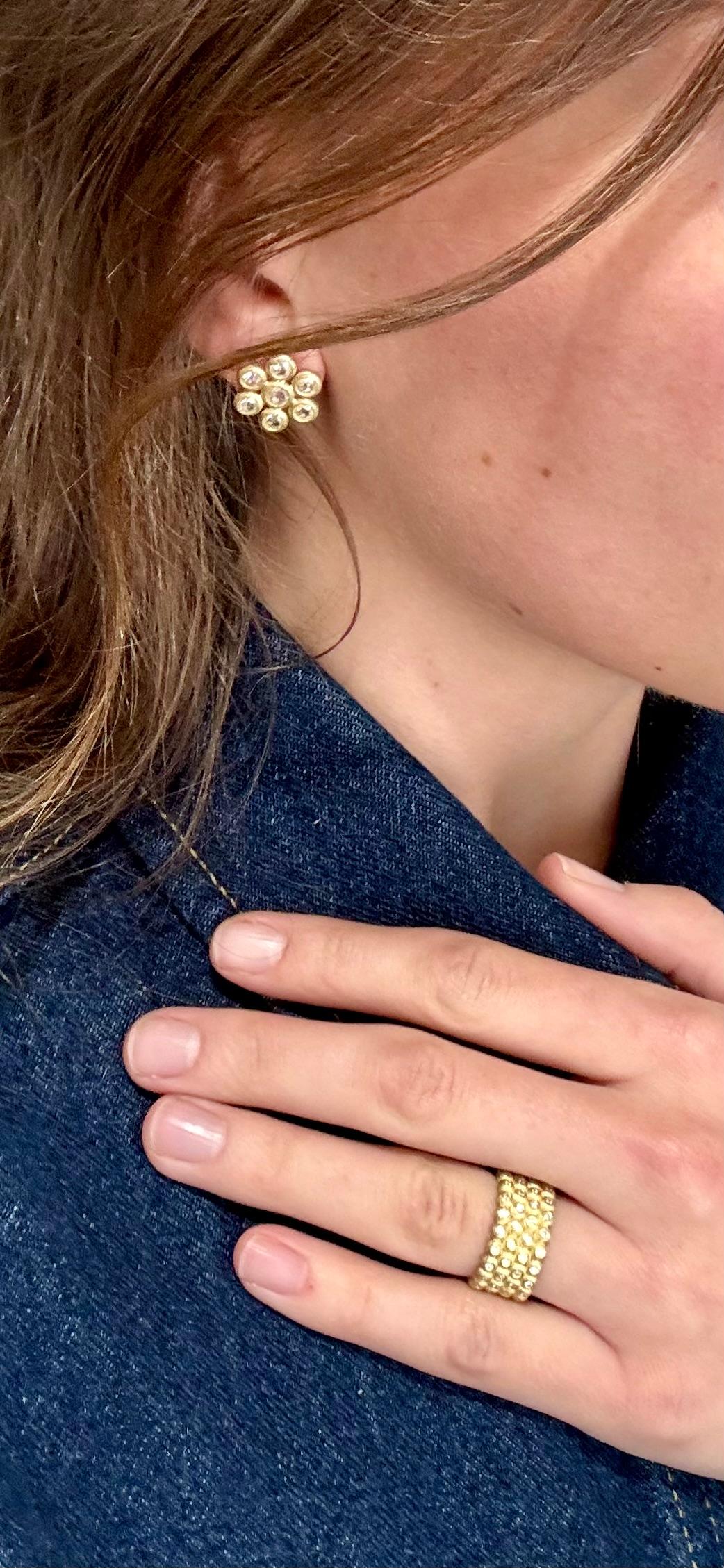 Faye Kim 18 Karat Gold White Rose Cut Diamond Daisy Earrings In New Condition For Sale In Darien, CT