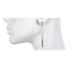 Faye Kim 18 Karat Gold Wire Hoops with Green Raw Diamond Bar Drops