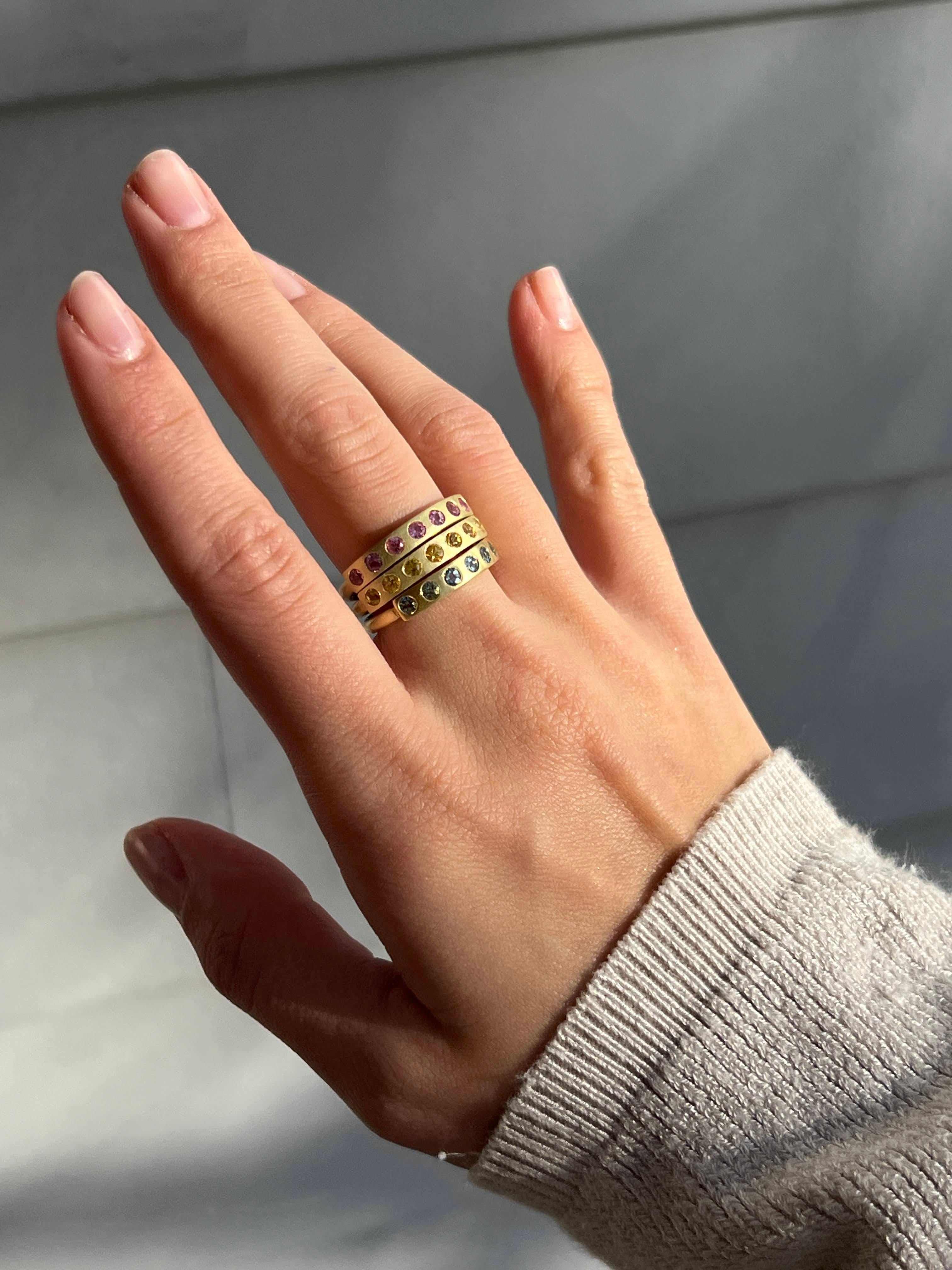 Women's or Men's Faye Kim 18 Karat Gold Yellow Sapphire Burnished Bar Ring For Sale