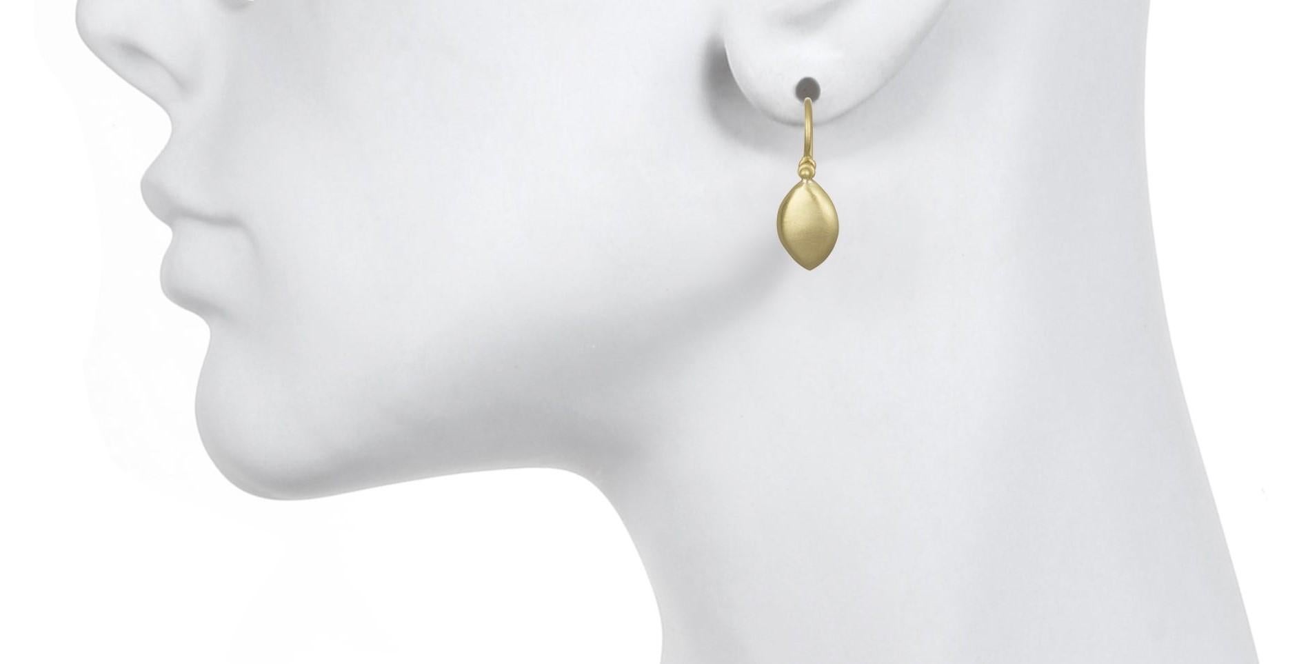 Contemporary Faye Kim 18 Karat Gold Marquise Chiclet Earring For Sale