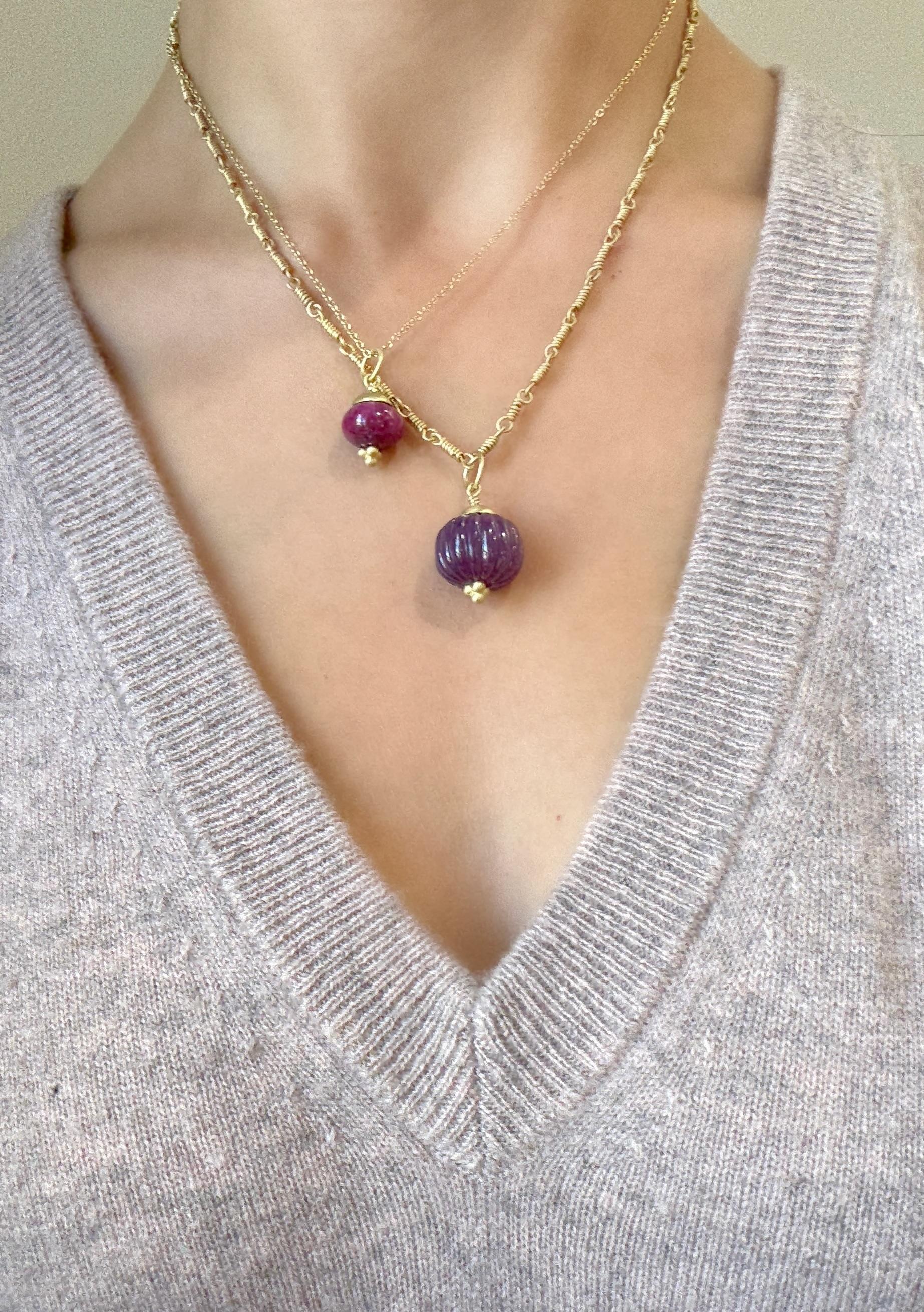 Women's or Men's Faye Kim 18 Karat Ruby Rondell Pendant For Sale