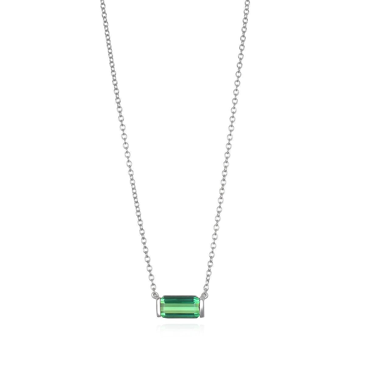 Contemporary Faye Kim 18 Karat White Gold Bar Set Green Tourmaline Necklace For Sale