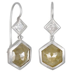 Faye Kim 18 Karat White Gold Yellow-Green Milky Diamond Earrings