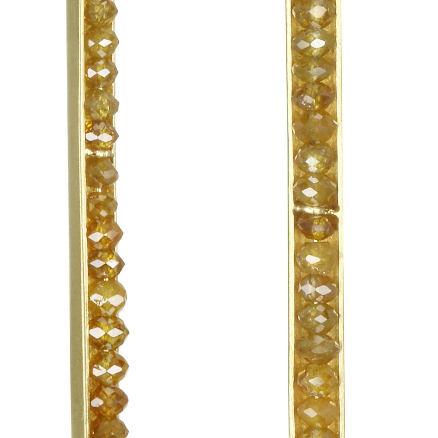 Faye Kim 18K Gold Raw Diamond Bar Earrings In New Condition In Westport, CT