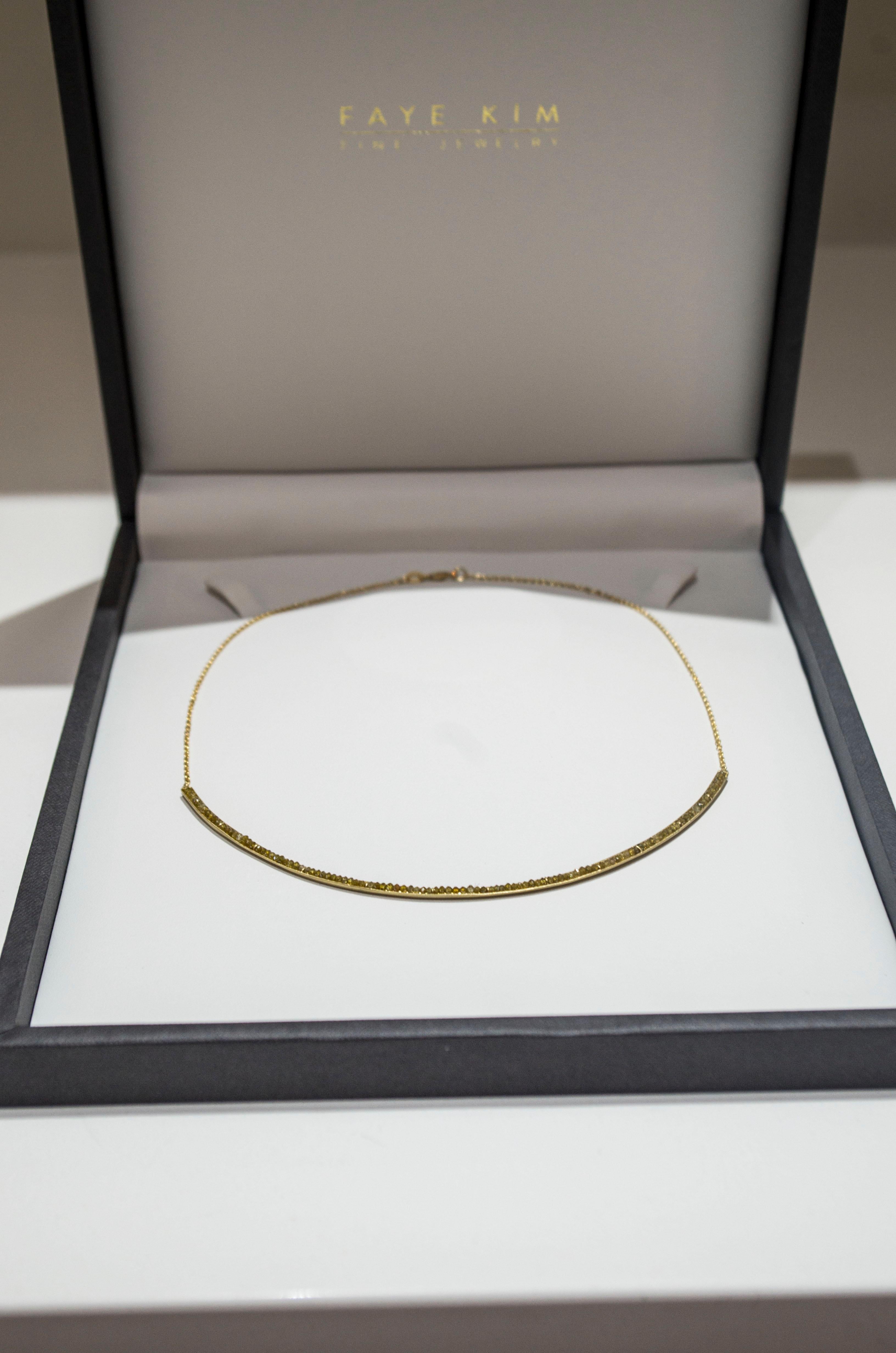 Faye Kim 18K Gold and Raw Diamond Collar Necklace In New Condition In Westport, CT