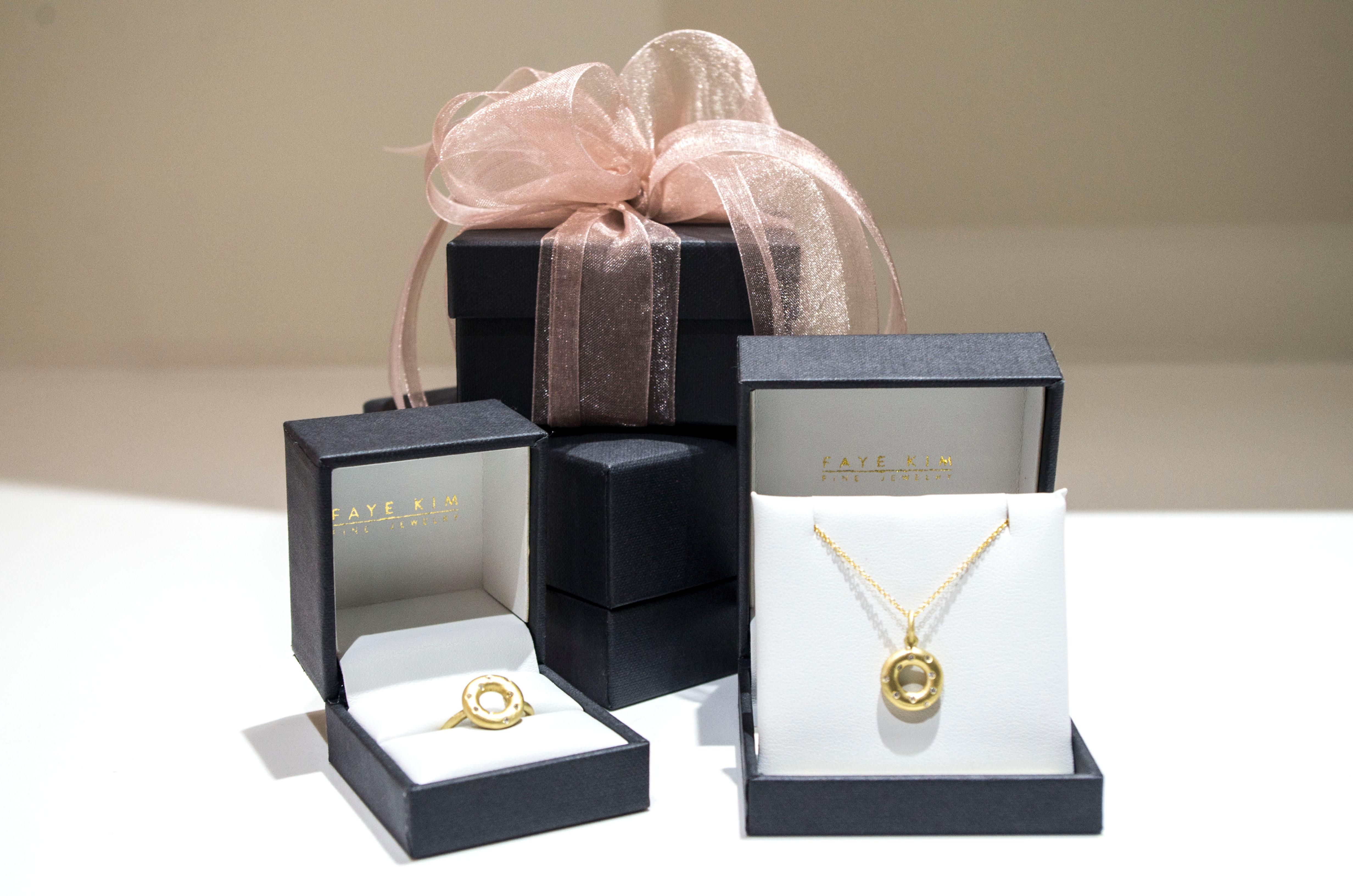 Round Cut Faye Kim 18 Karat Gold and Diamond Lifesaver Necklace For Sale