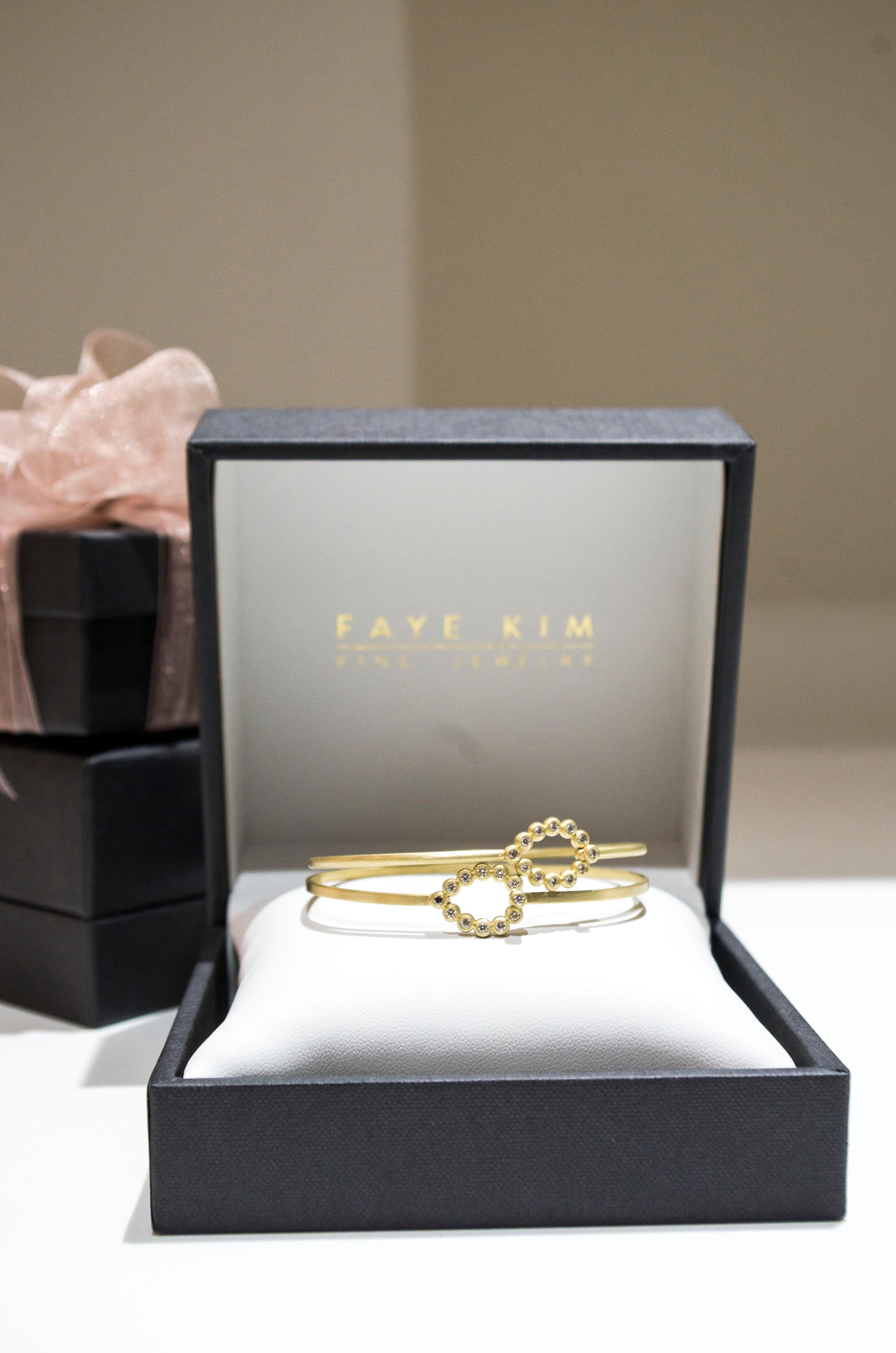 Faye Kim 18k Gold Bangle Bracelet with Diamond Tear Drop Closure In New Condition For Sale In Westport, CT