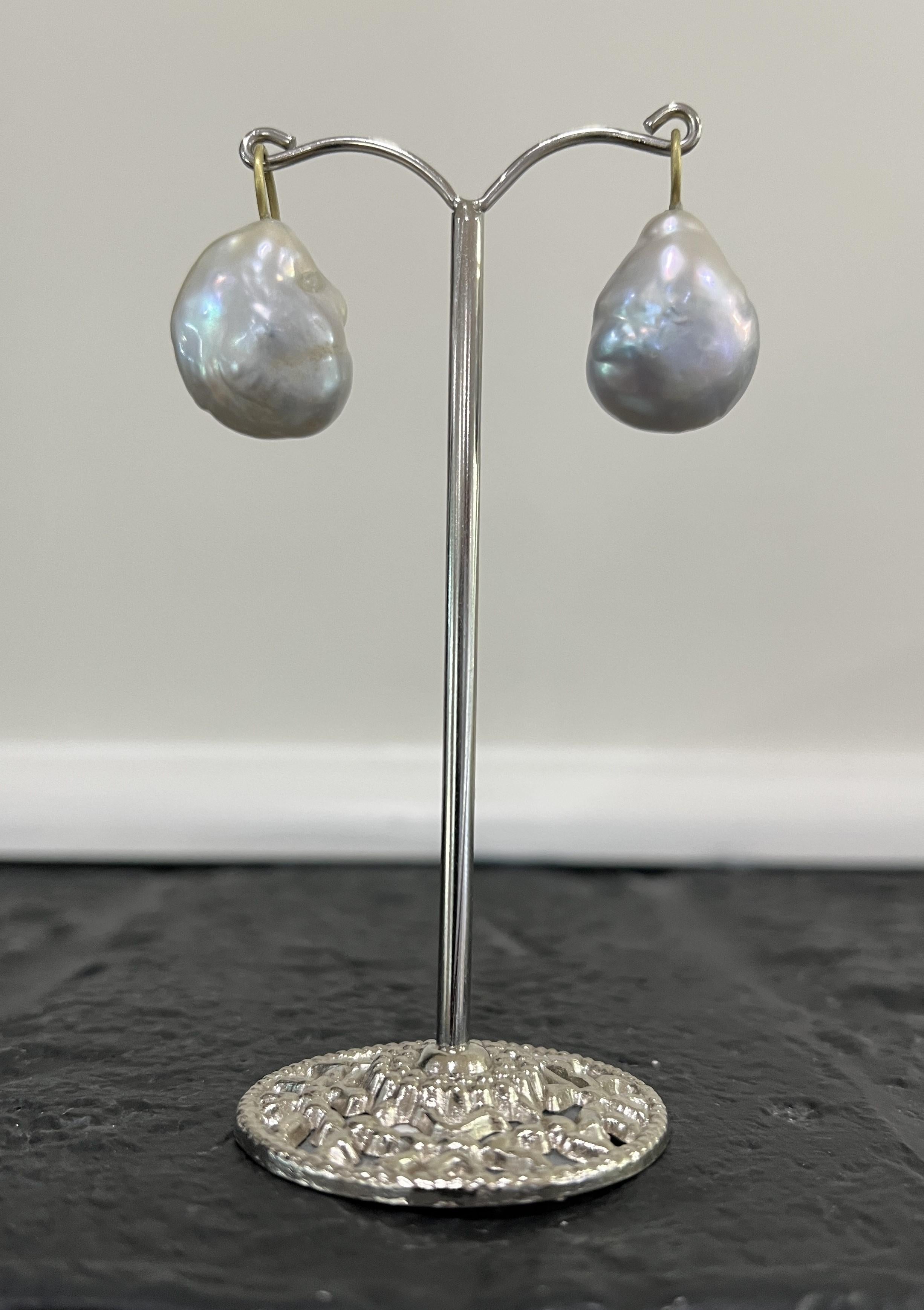 Contemporary Faye Kim 18k Gold Baroque Fresh Water Pearl Drop Earrings For Sale