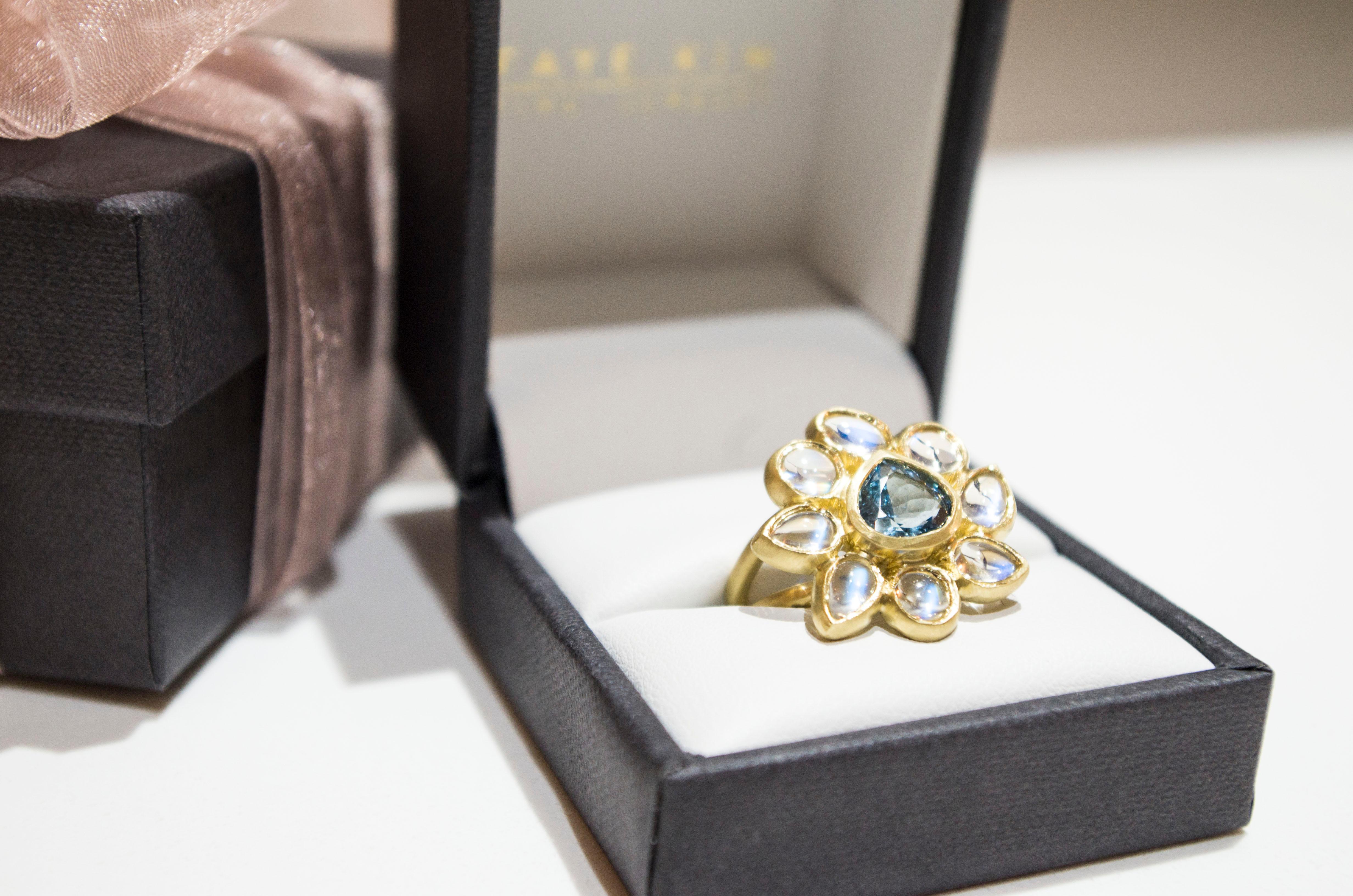 Women's Faye Kim 18k Gold Blue Moonstone and Mozambique Aquamarine Daisy Cocktail Ring For Sale