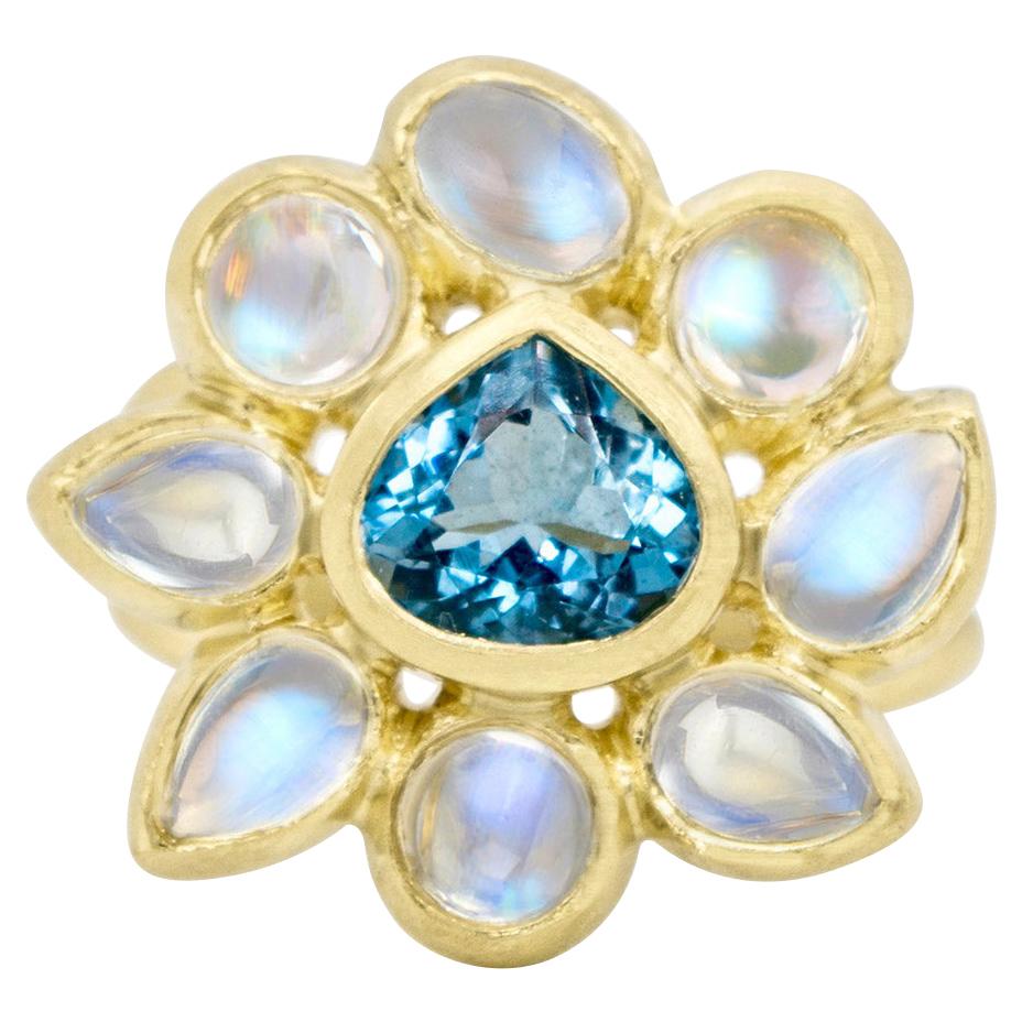 Faye Kim 18k Gold Blue Moonstone and Mozambique Aquamarine Daisy Cocktail Ring For Sale