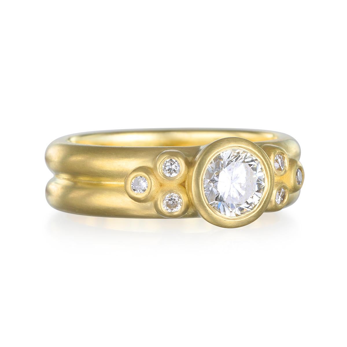 Contemporary Faye Kim 18k Gold Diamond Bezel Engagement Ring with Triple Diamond Granulation For Sale