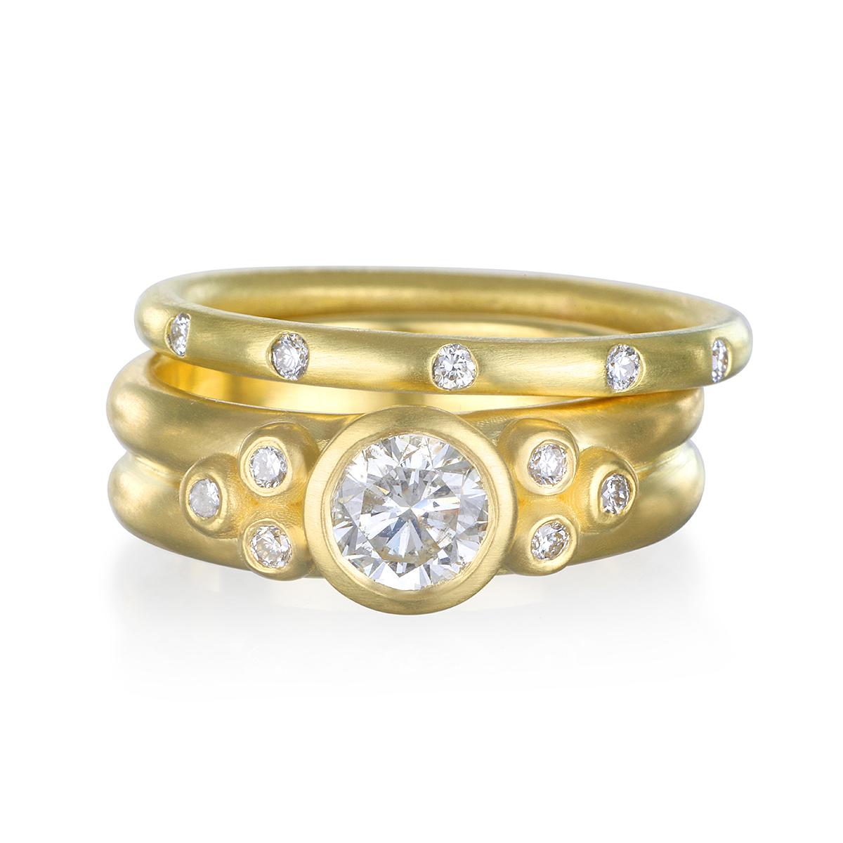 Round Cut Faye Kim 18k Gold Diamond Bezel Engagement Ring with Triple Diamond Granulation For Sale
