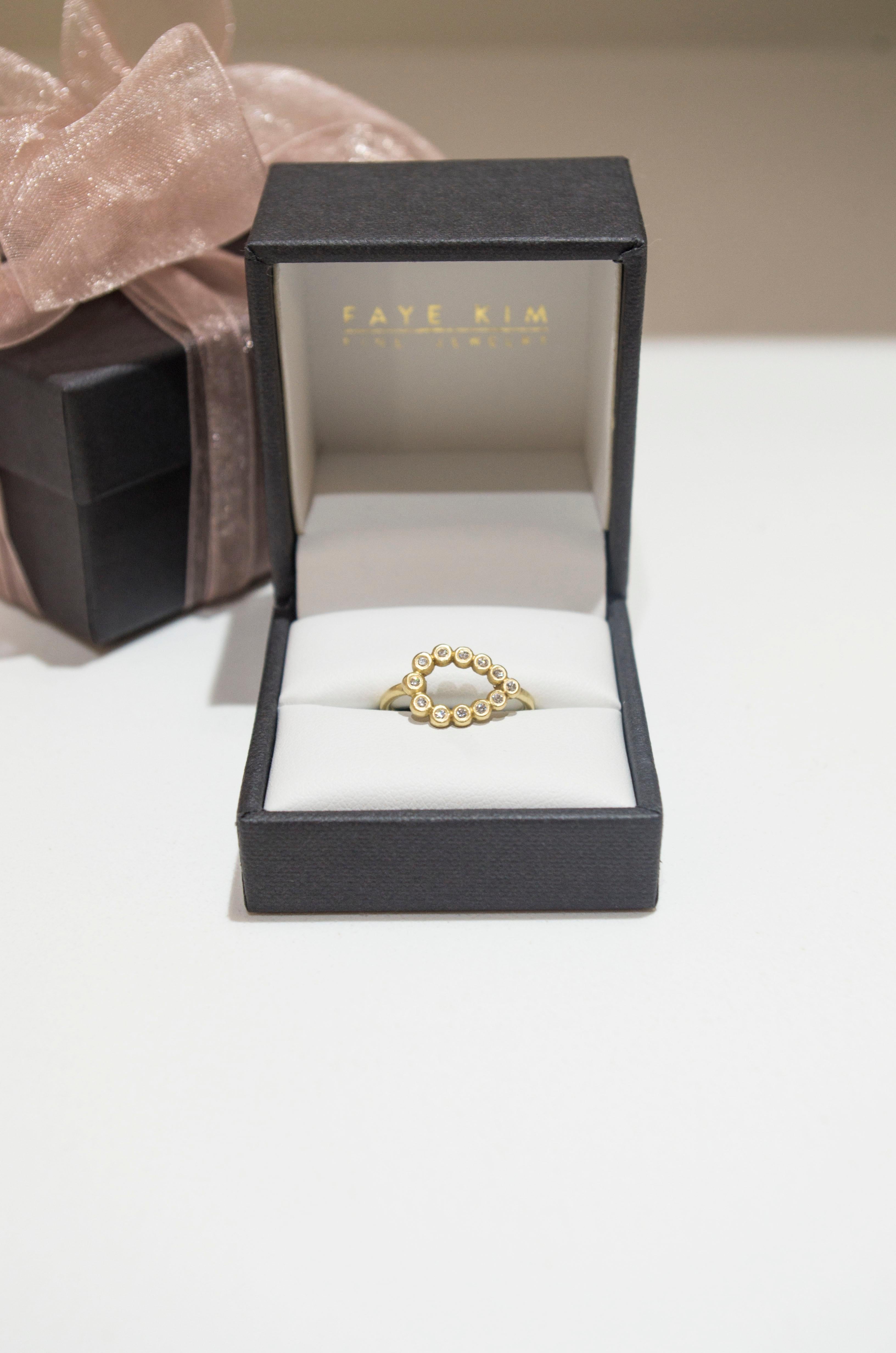 Faye Kim 18k Gold Diamond Gold Tear Drop Ring In New Condition In Westport, CT