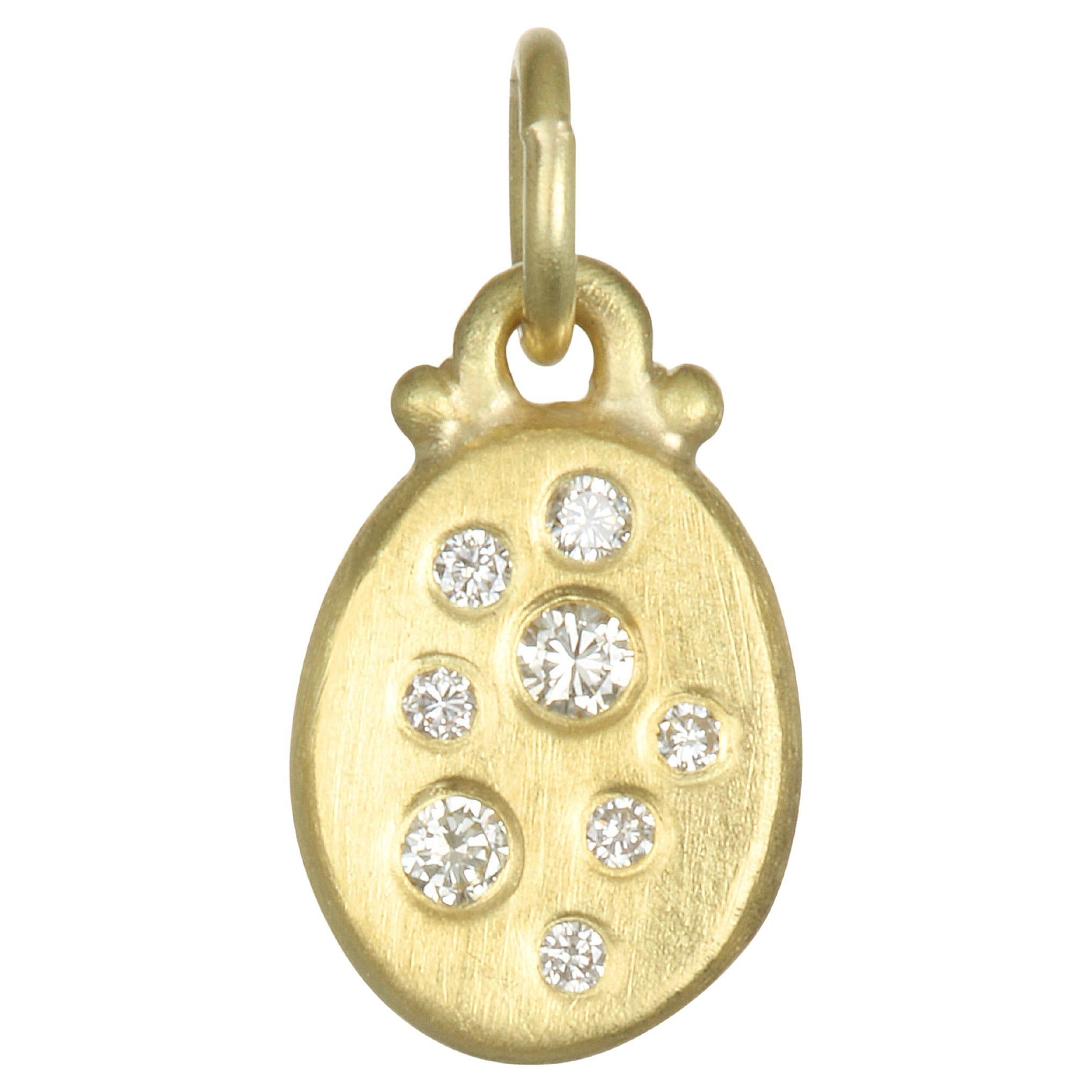 18 Karat Gold Diamant-Mini-Hunde-Tag von Faye Kim