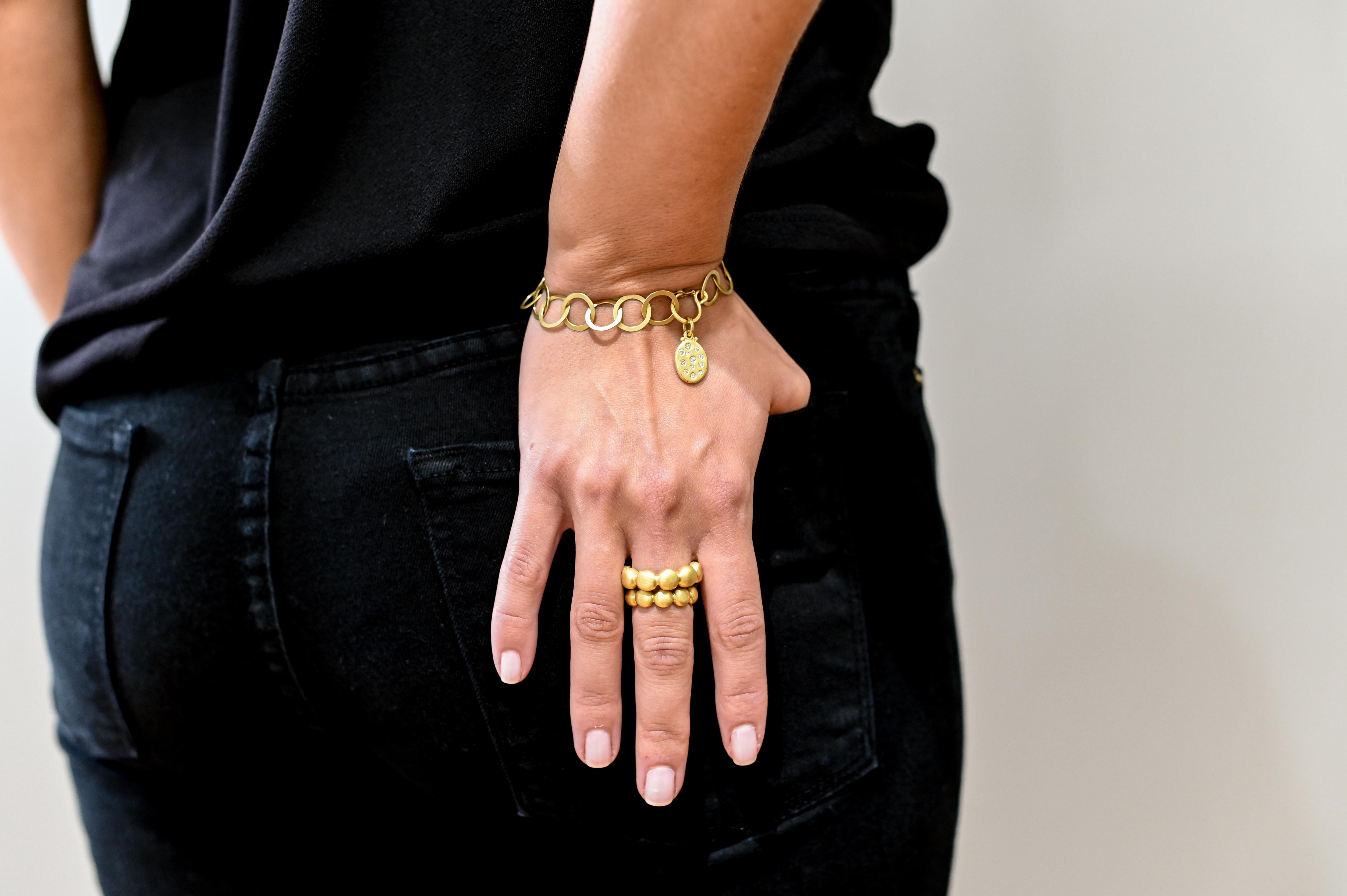 Faye Kim 18 Karat Gold Granulation Blase Ring Stack (Zeitgenössisch) im Angebot