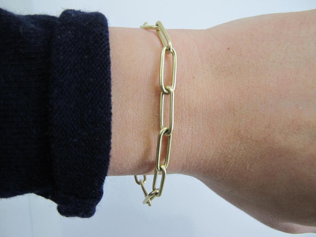 Faye Kim 18k Gold Handmade Paper Clip Chain Bracelet In New Condition For Sale In Westport, CT