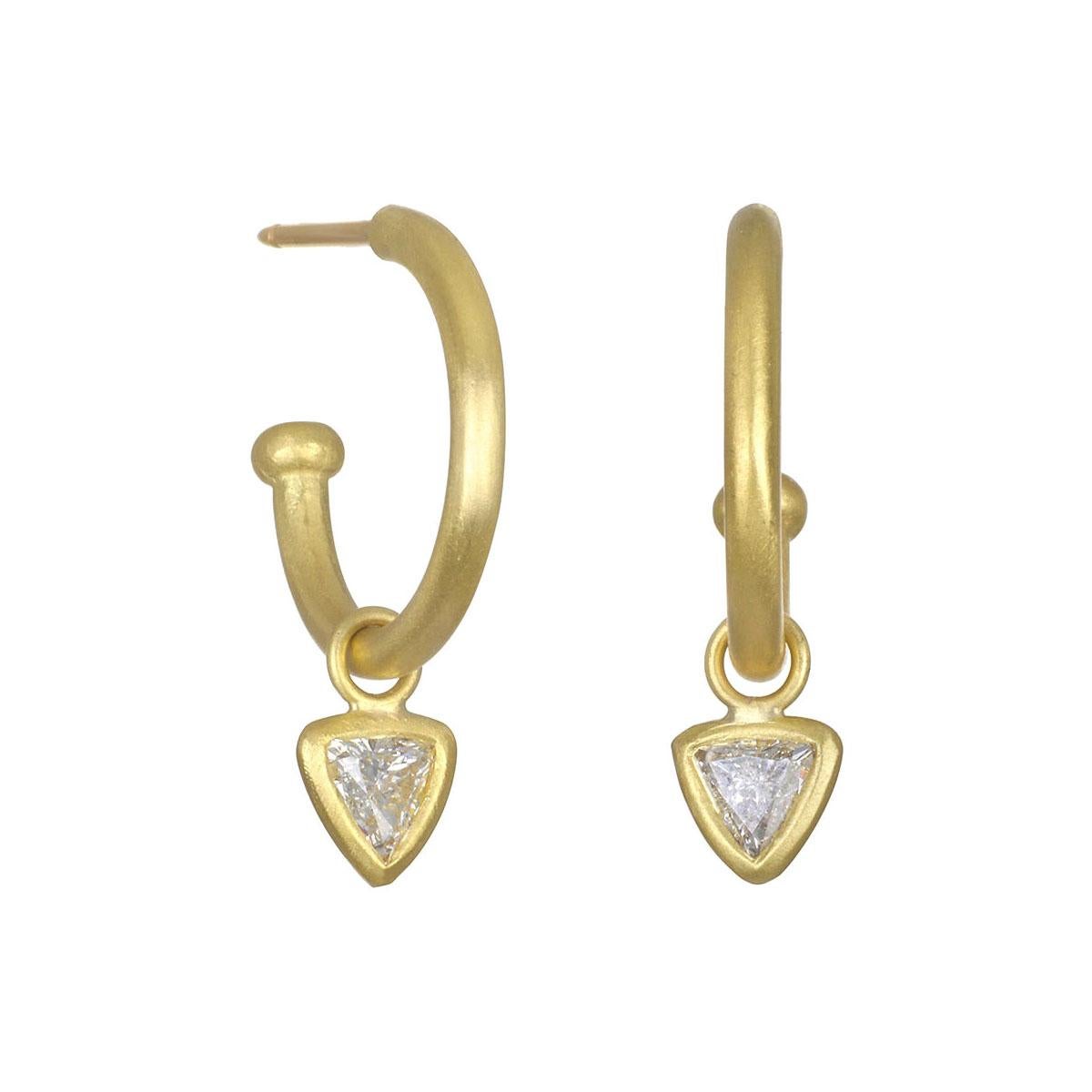 Faye Kim 18 Karat Gold Hoop Earrings with Trillion Diamond Drops For Sale