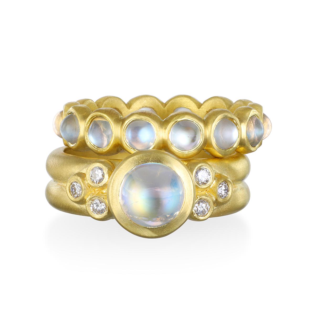 Contemporary Faye Kim 18K Gold Moonstone Bezel Ring with Triple Diamond Granulation