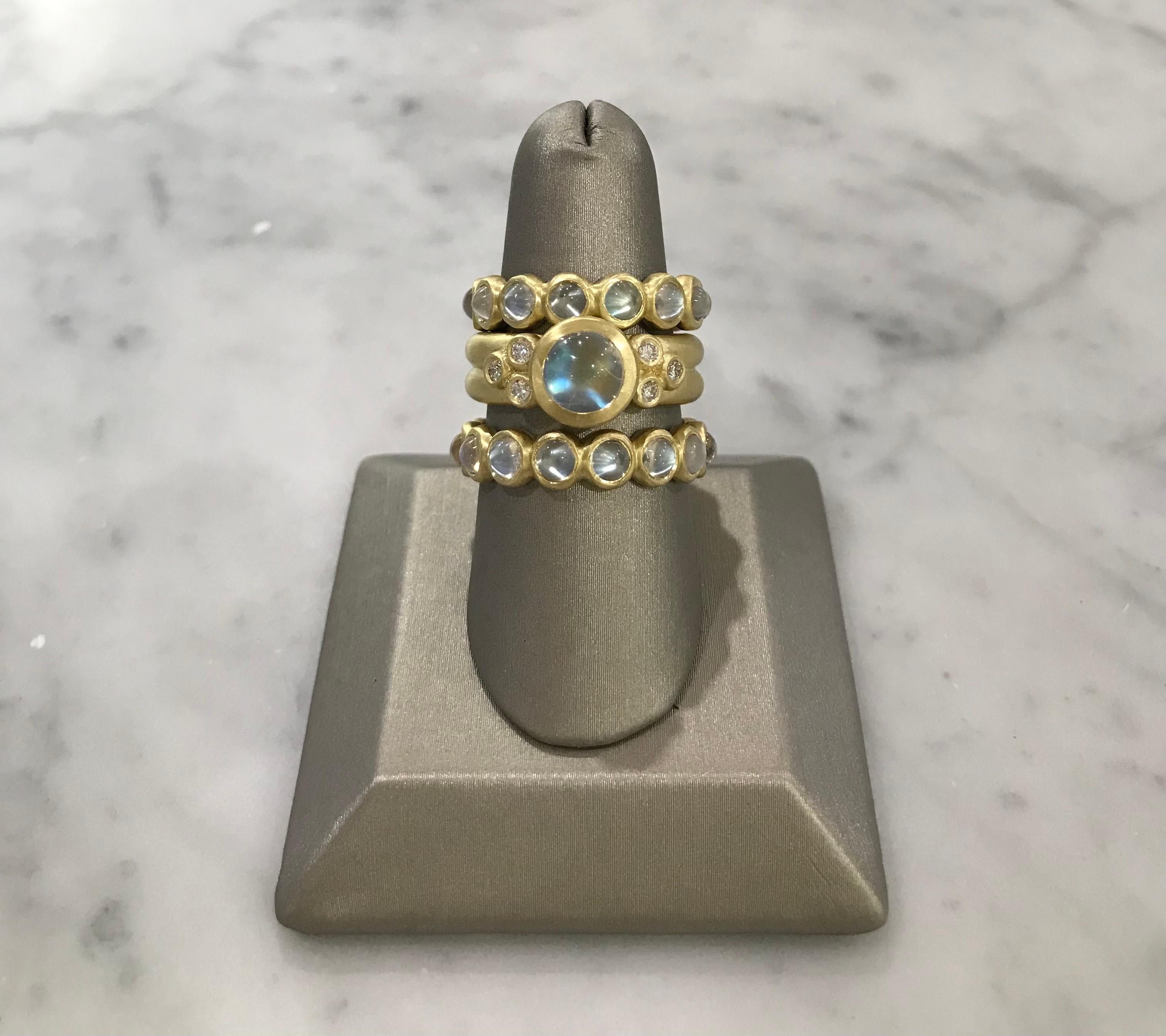 Faye Kim 18K Gold Moonstone Bezel Ring with Triple Diamond Granulation  In New Condition In Westport, CT