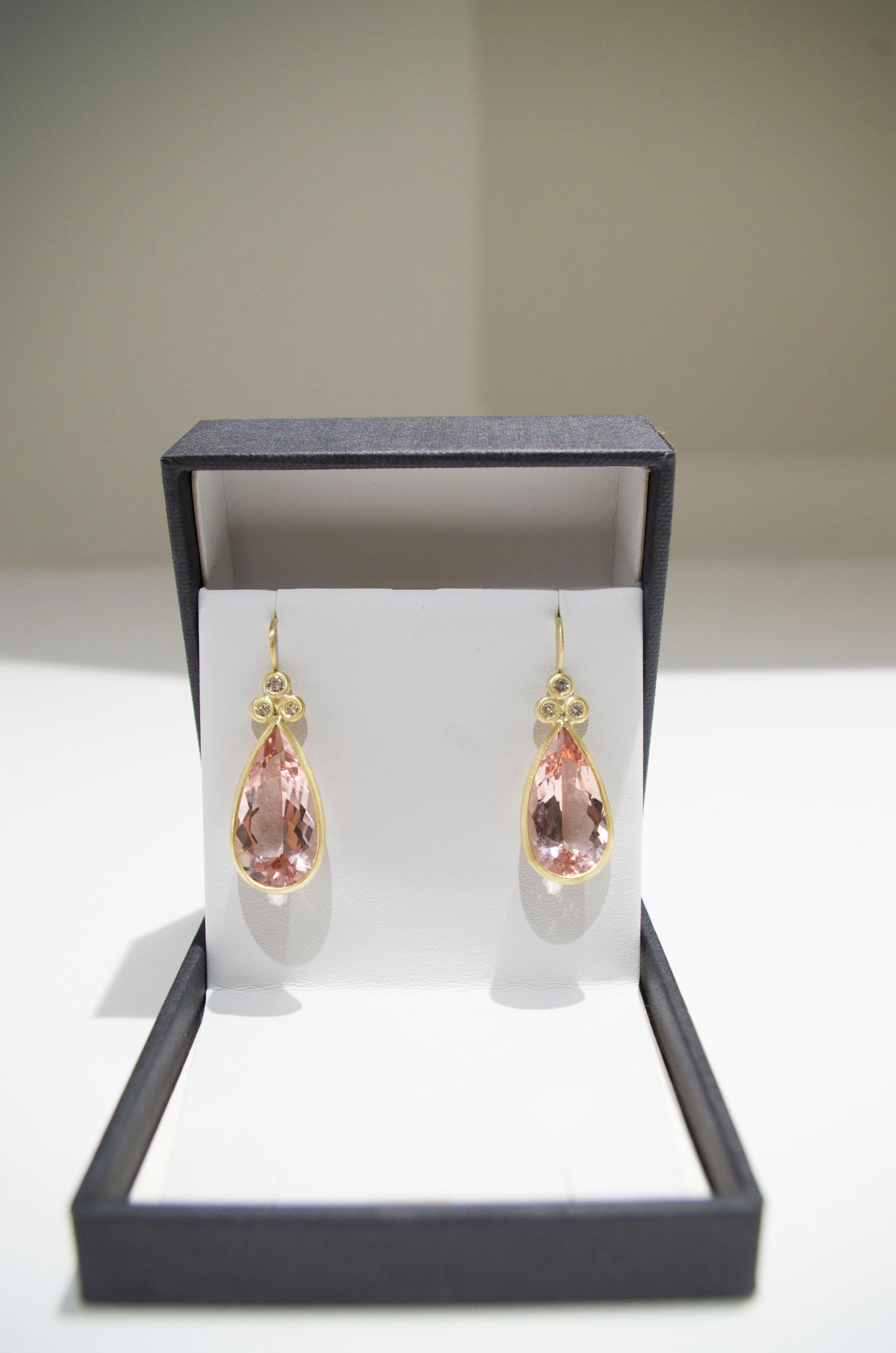 Faye Kim 18 Karat Gold Morganite and Diamond Earrings In New Condition In Westport, CT
